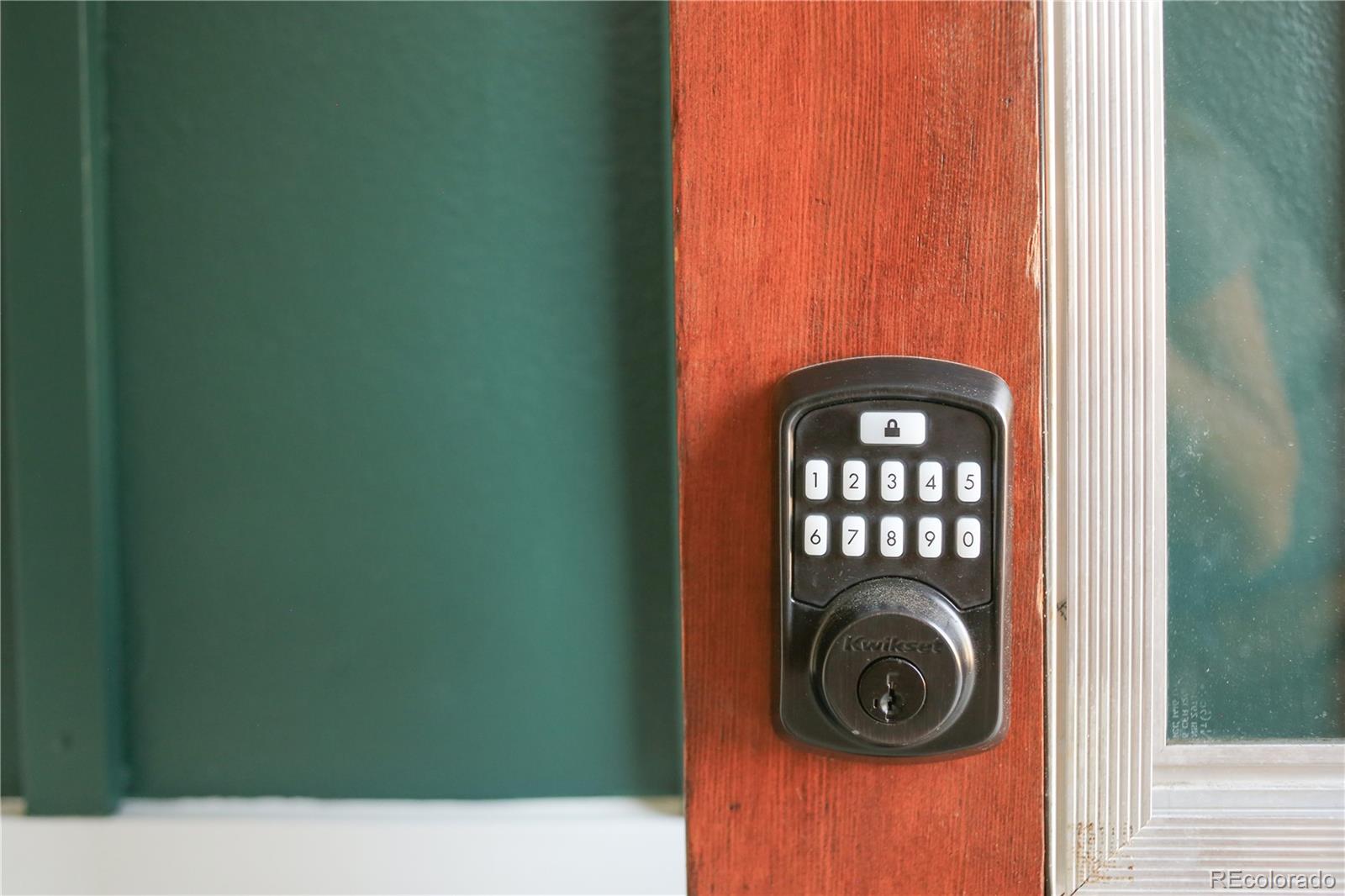 5628 S Louthan Street