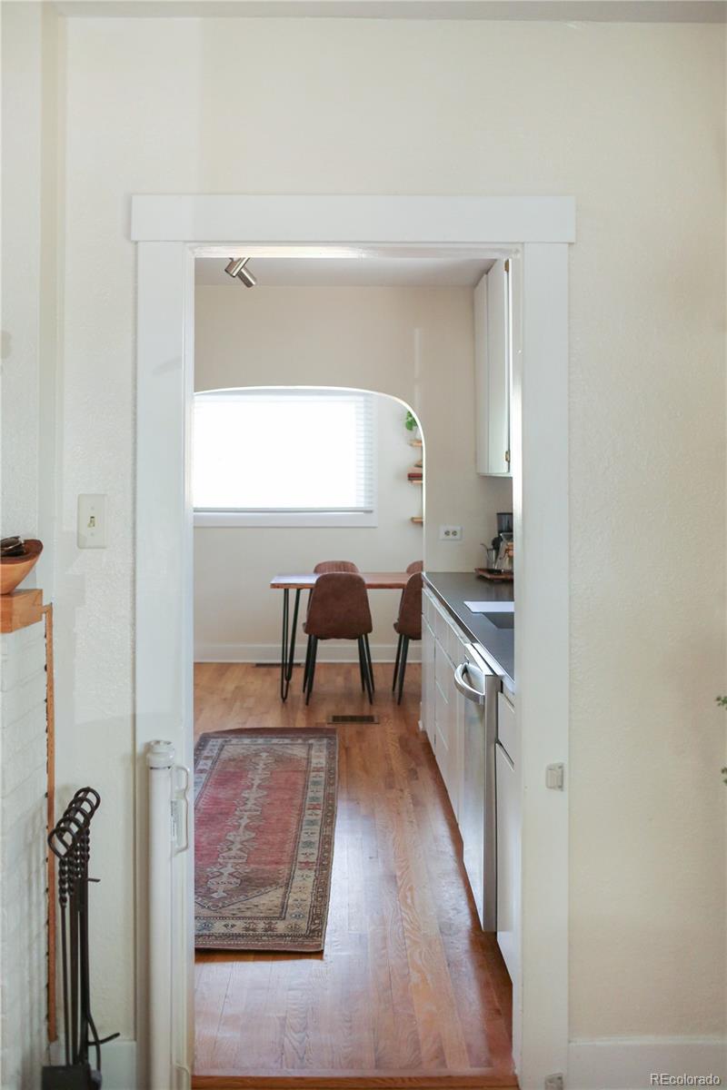 5628 S Louthan Street