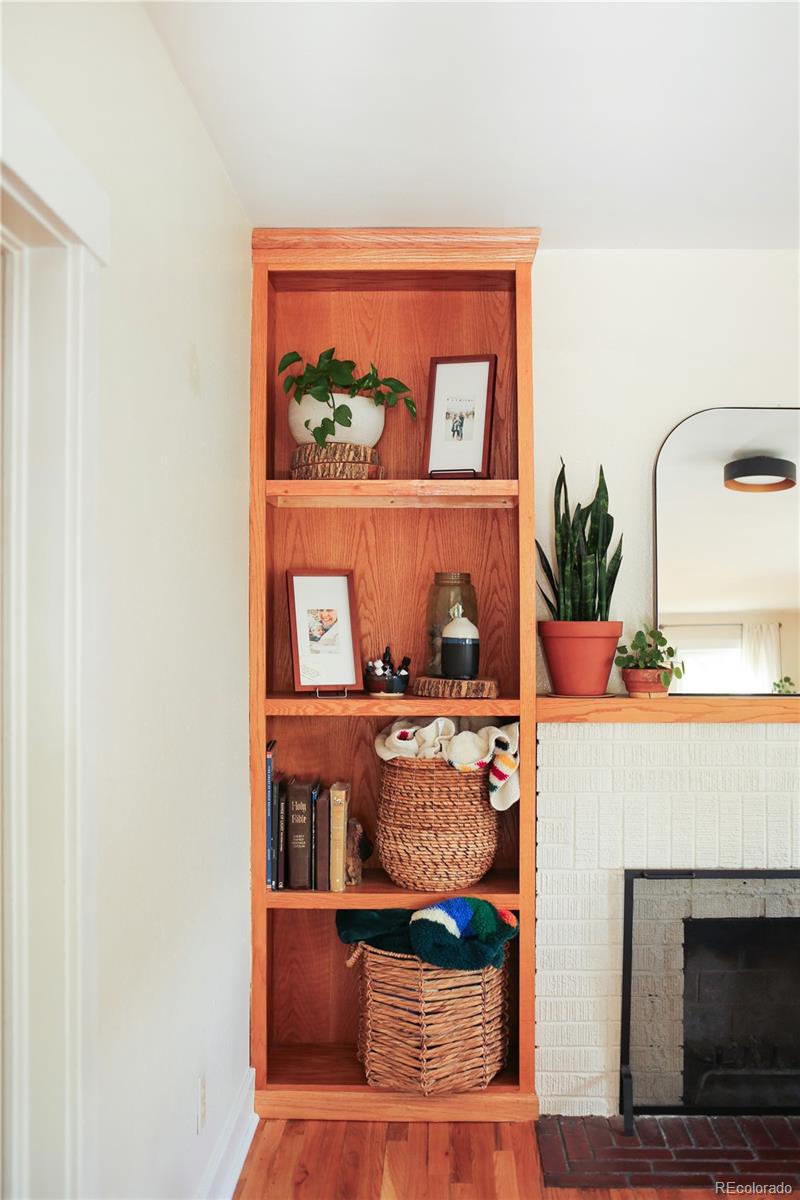 5628 S Louthan Street