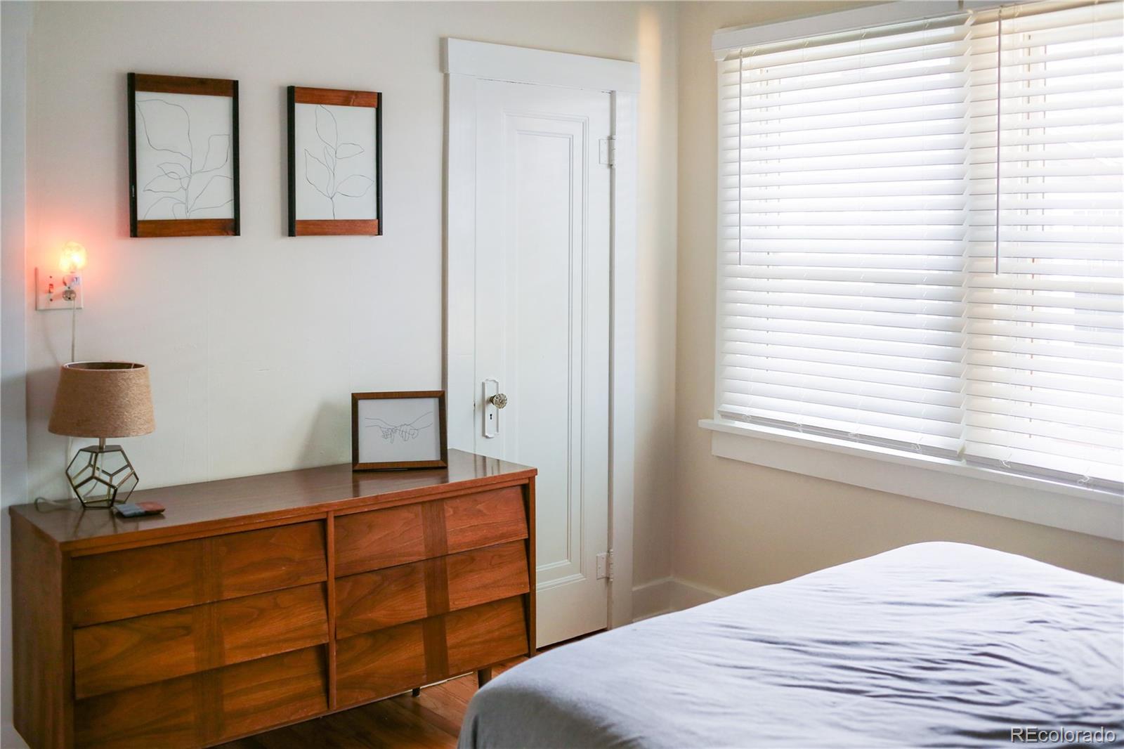 5628 S Louthan Street