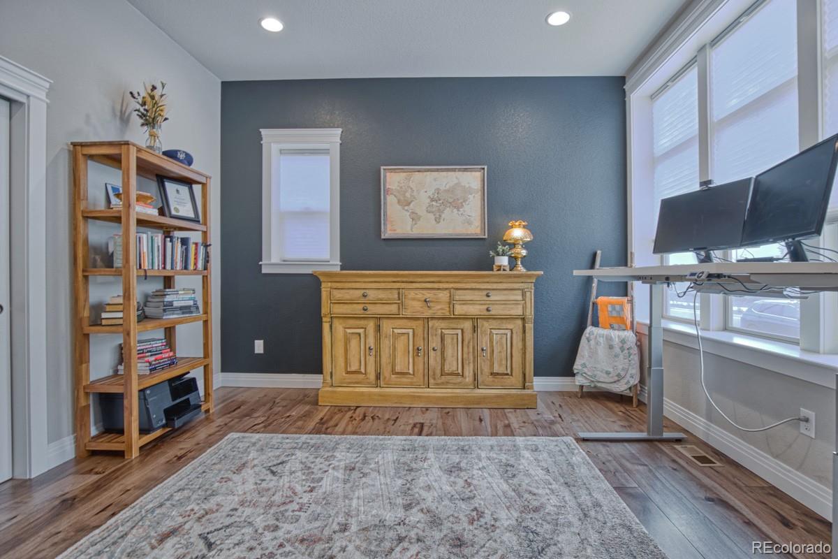 5987 N Elmira Street