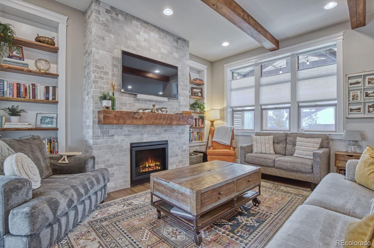 5987 N Elmira Street