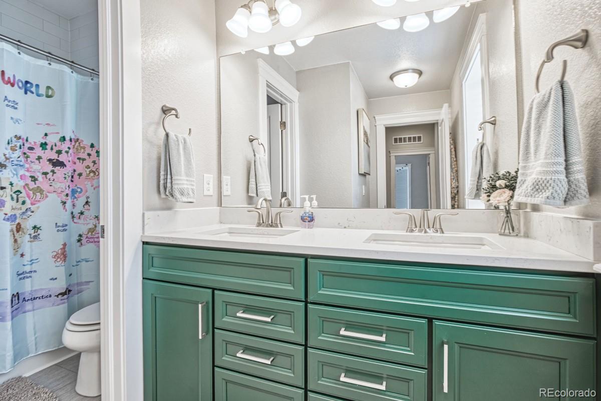 5987 N Elmira Street