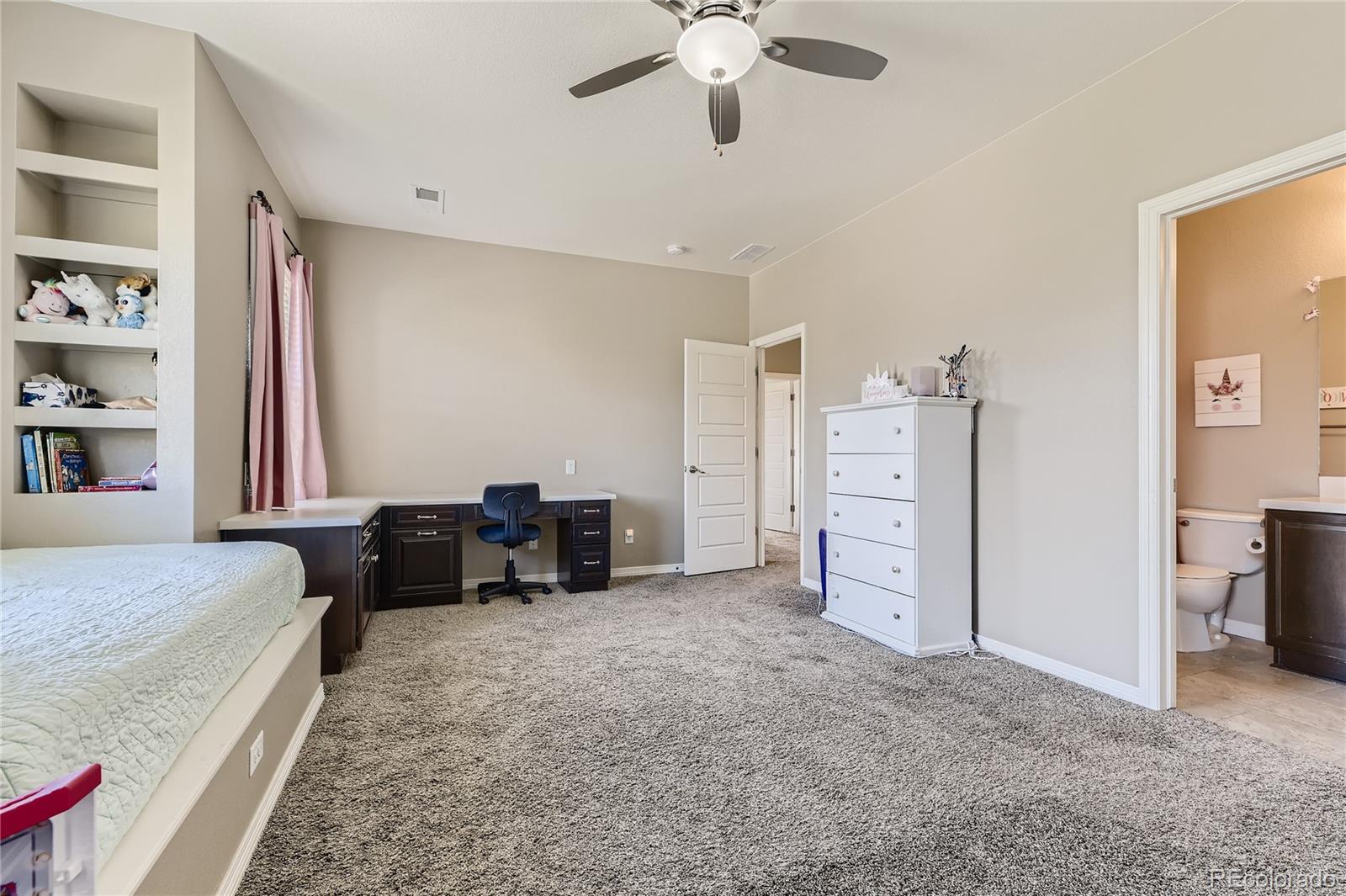 20497 Narrow Pine Lane