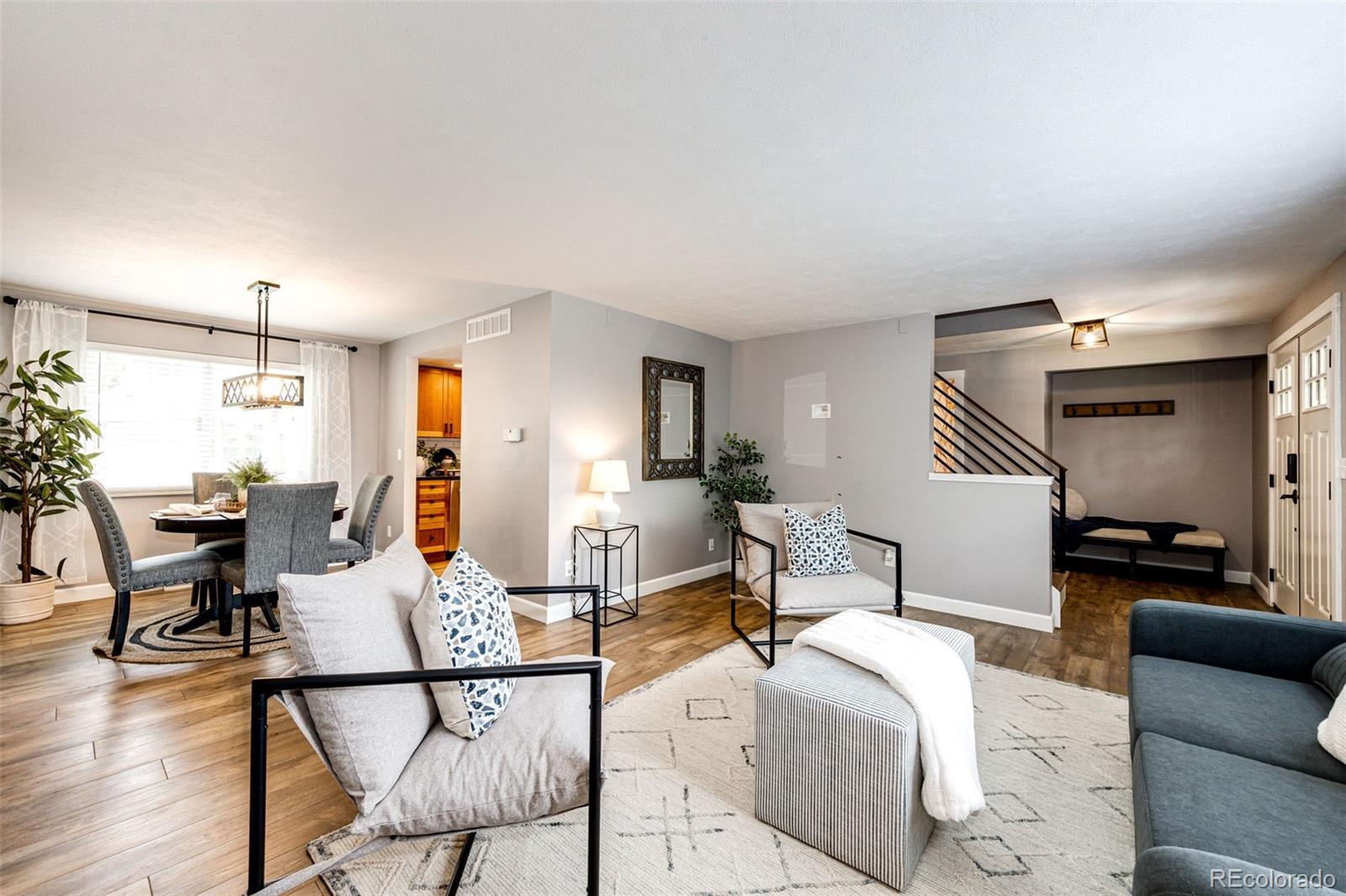 6009 S Jamaica Circle