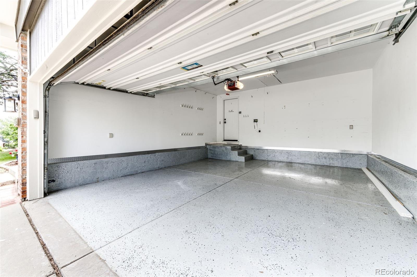 6009 S Jamaica Circle