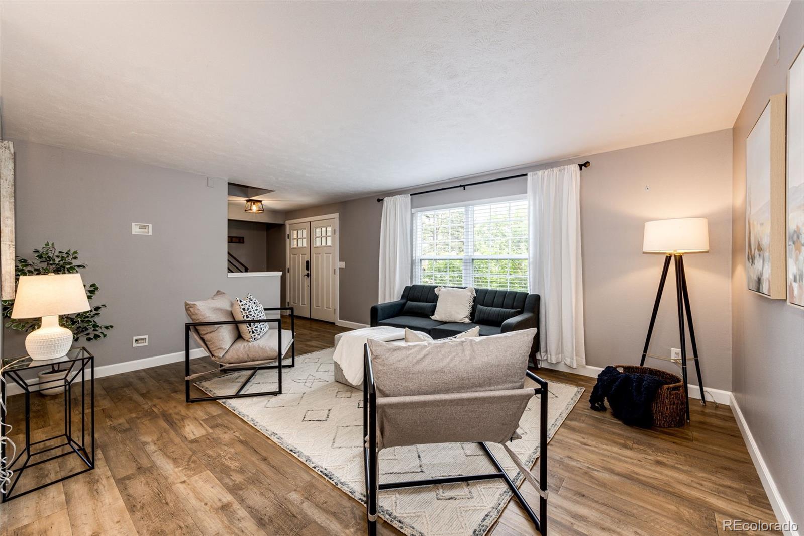 6009 S Jamaica Circle