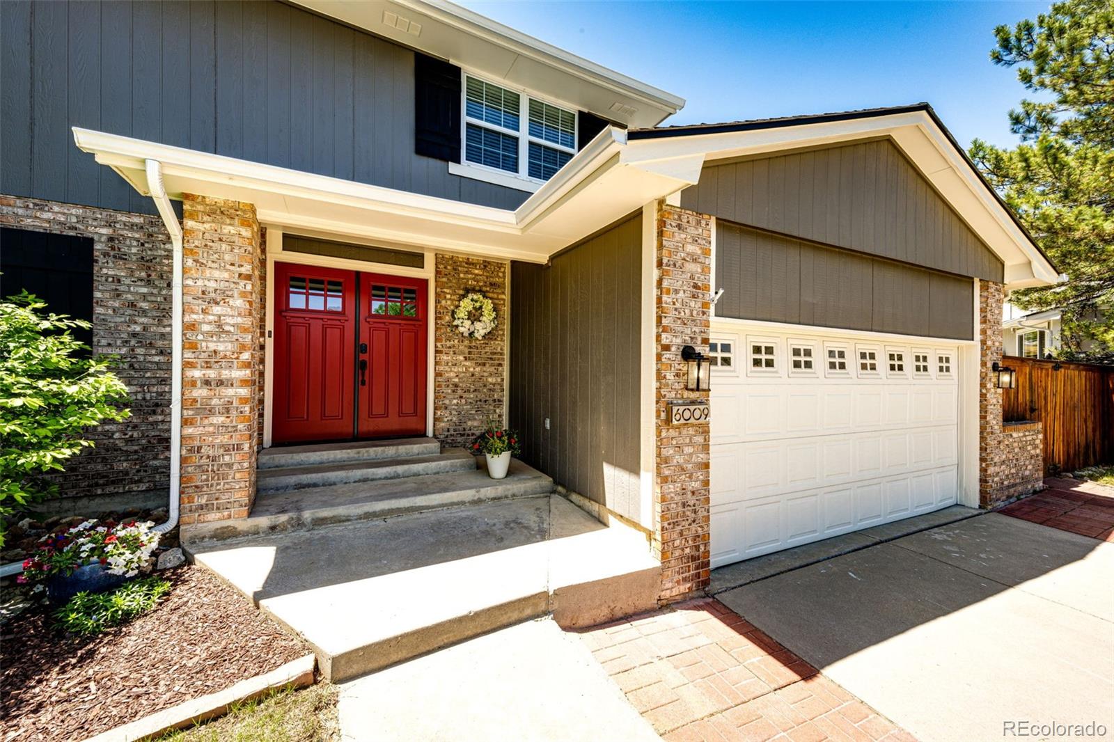 6009 S Jamaica Circle