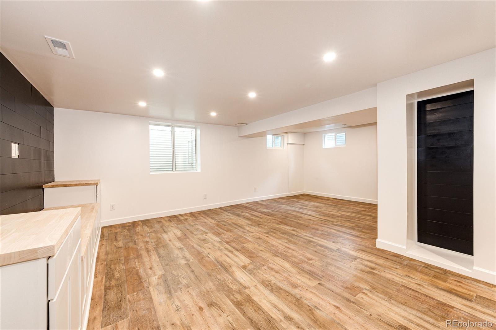 6009 S Jamaica Circle