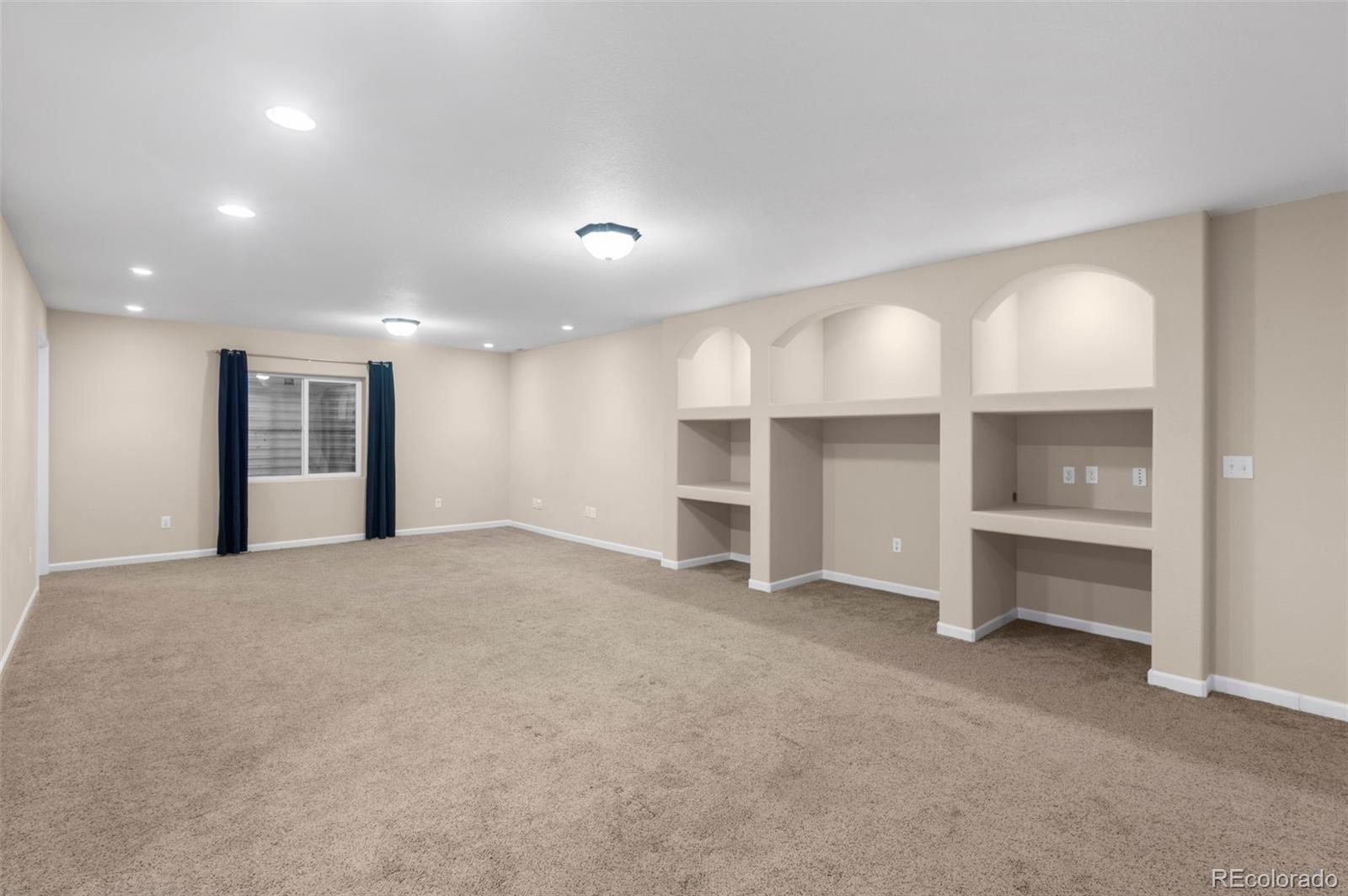 23420 E Berry Avenue