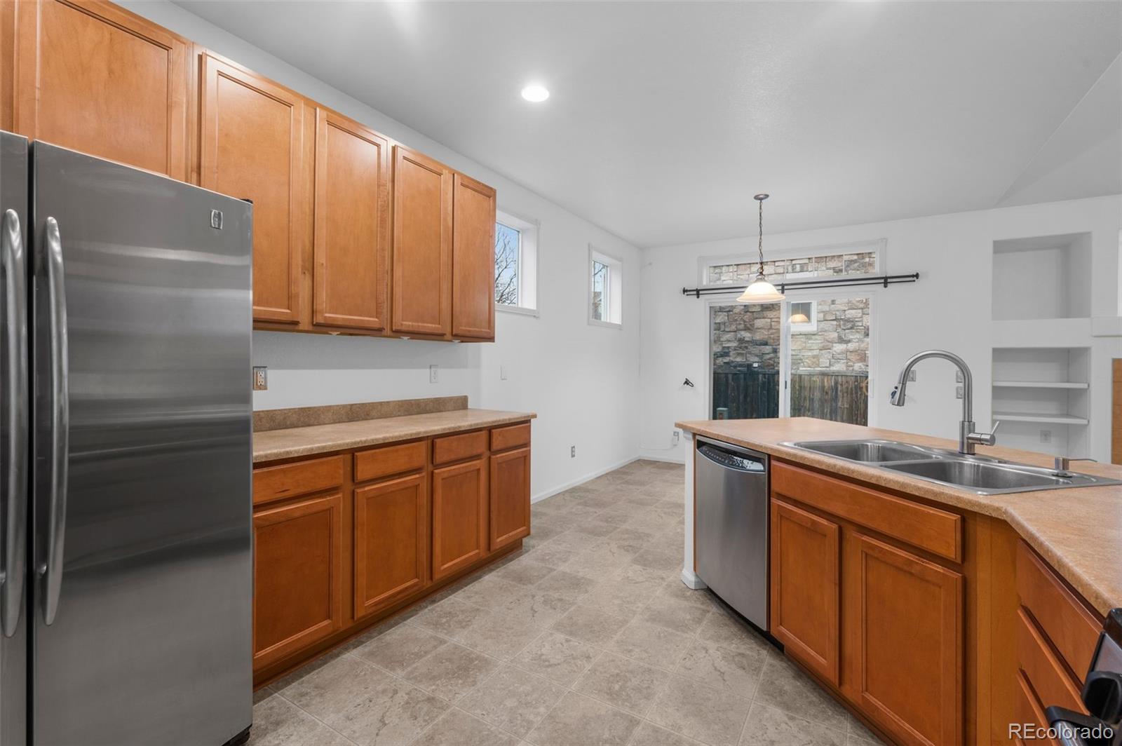 23420 E Berry Avenue