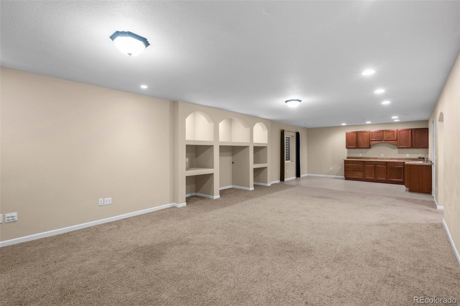 23420 E Berry Avenue