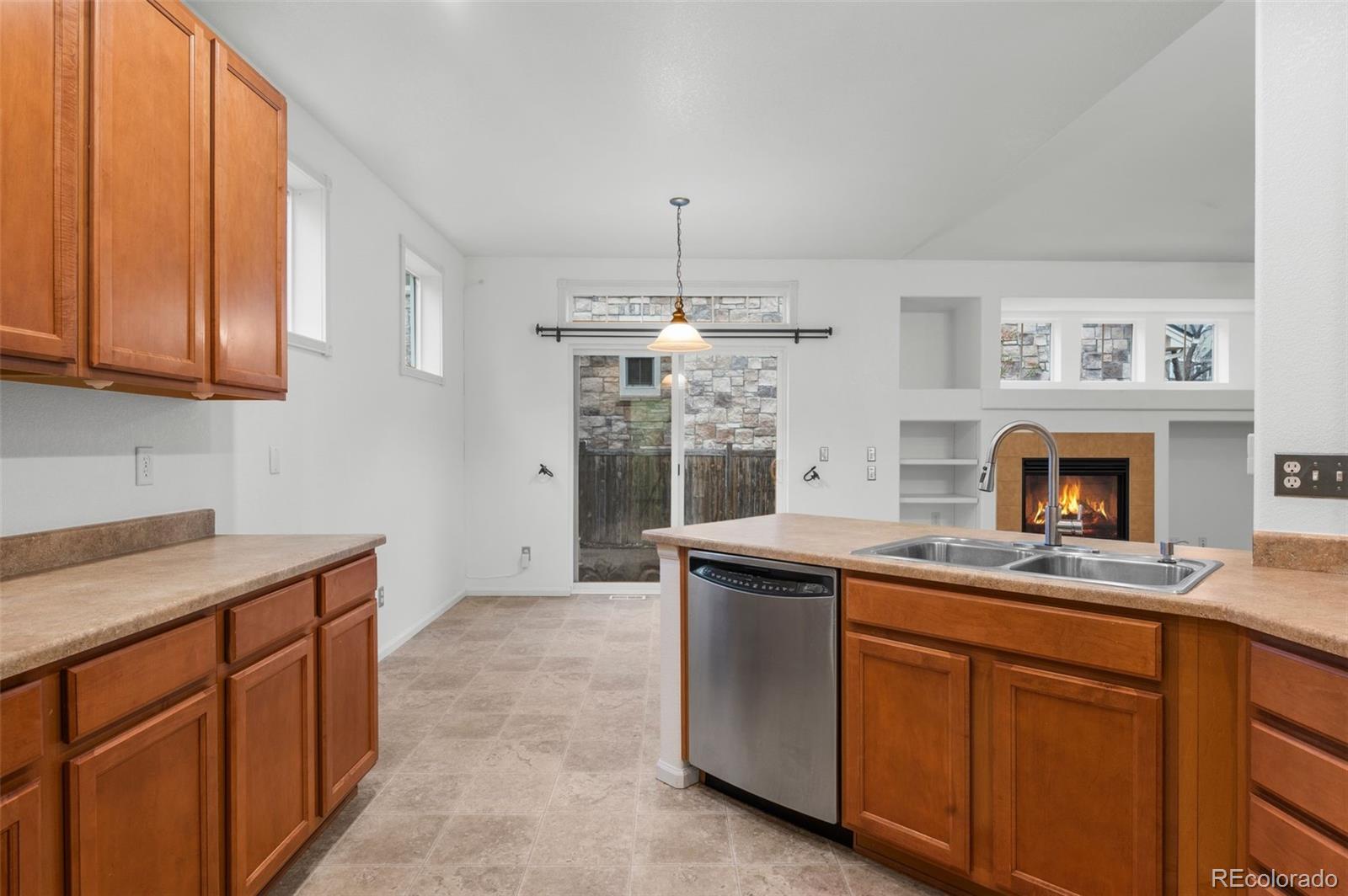 23420 E Berry Avenue