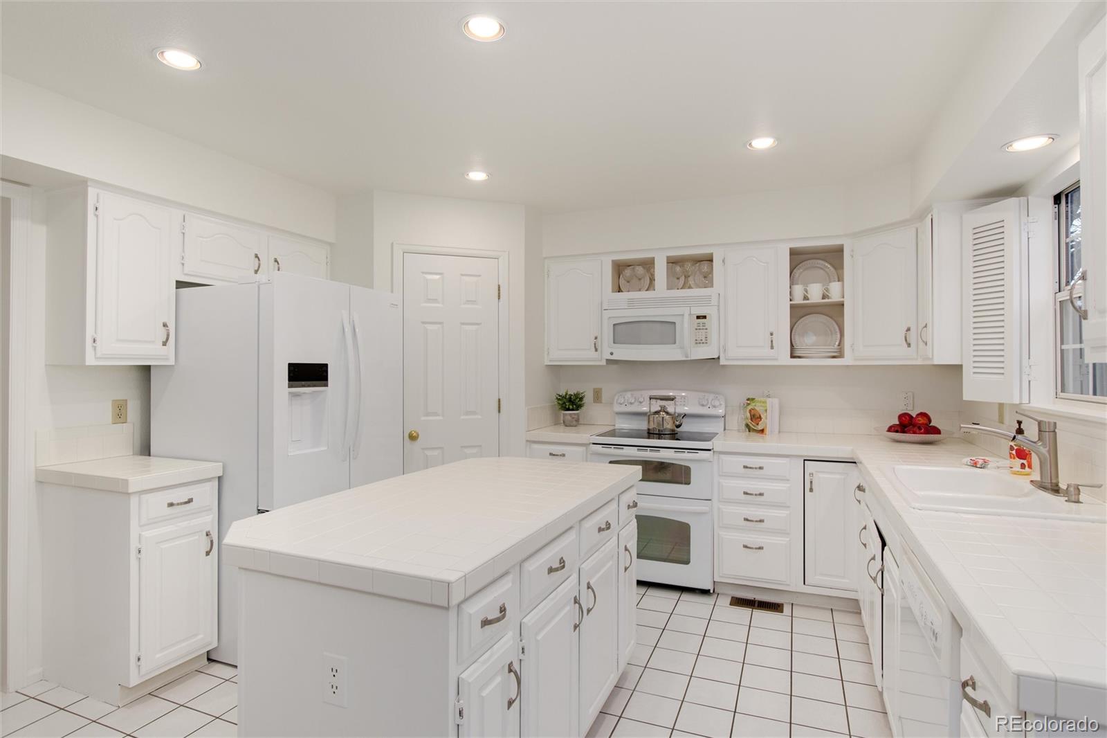 9674 W Arlington Avenue