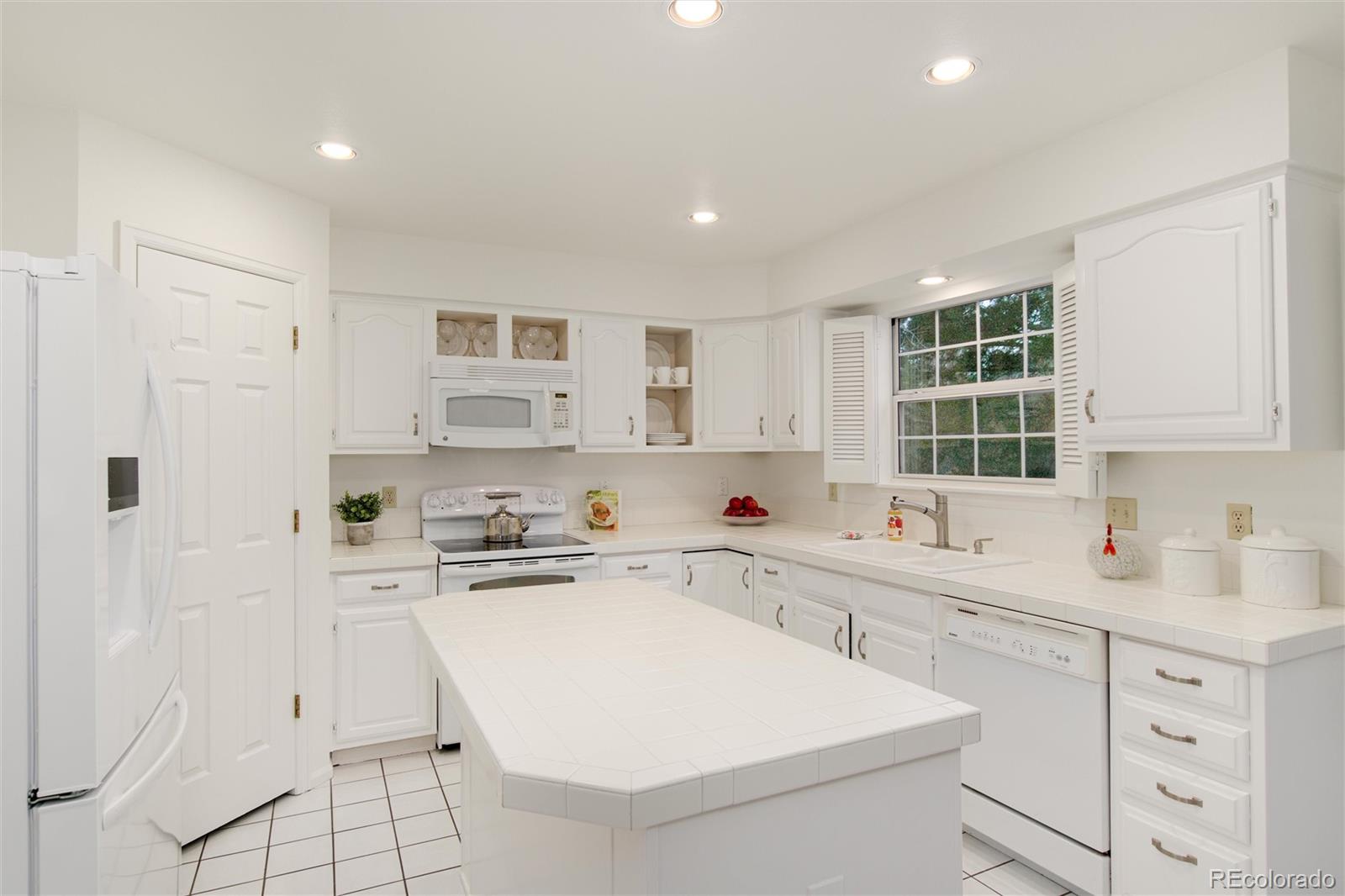 9674 W Arlington Avenue