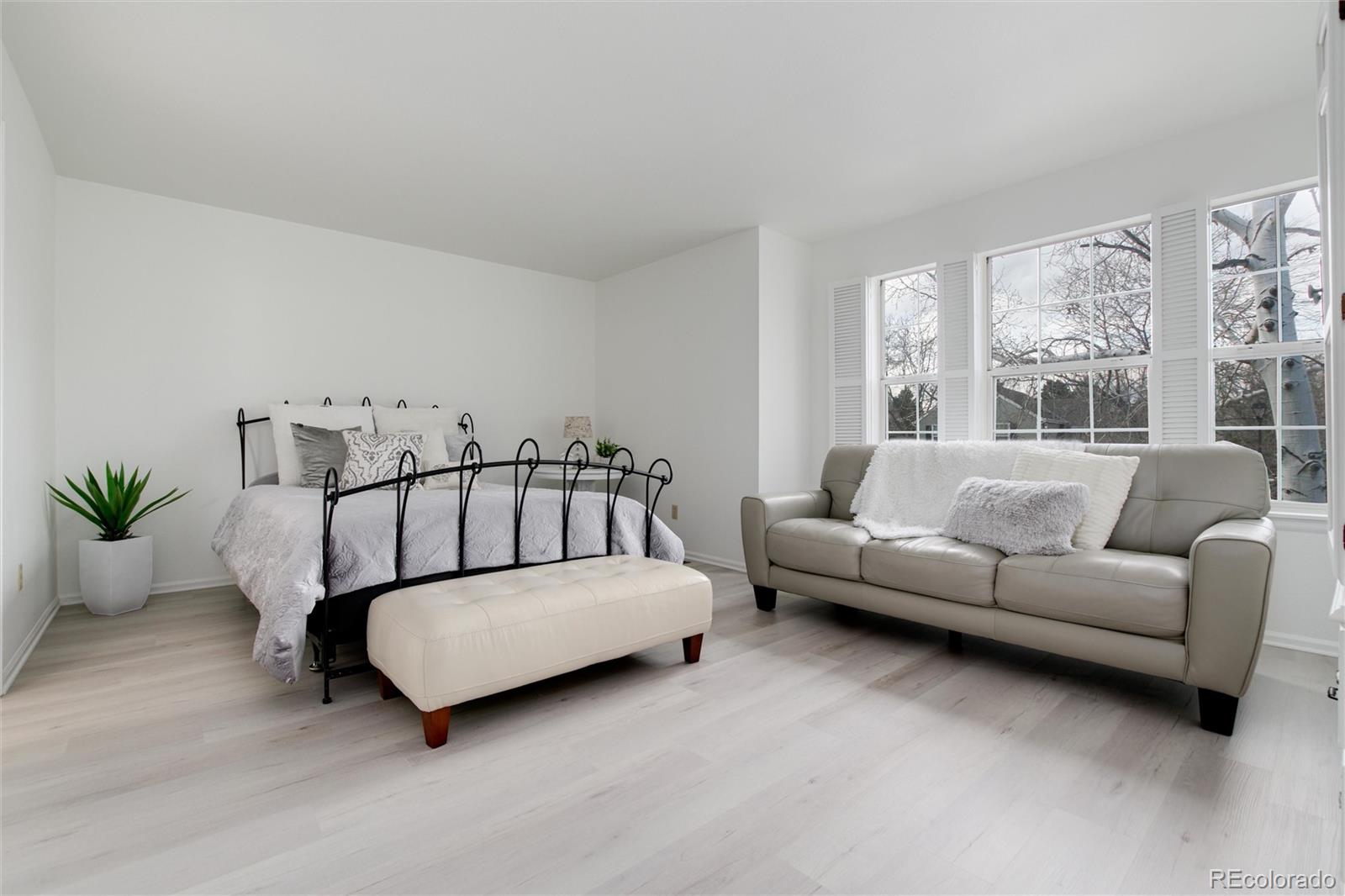 9674 W Arlington Avenue