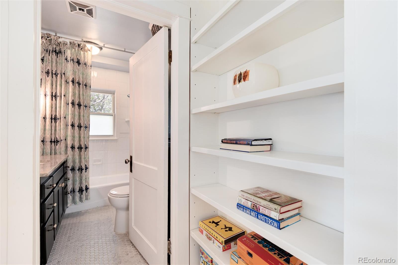 6192 S Pennsylvania Street