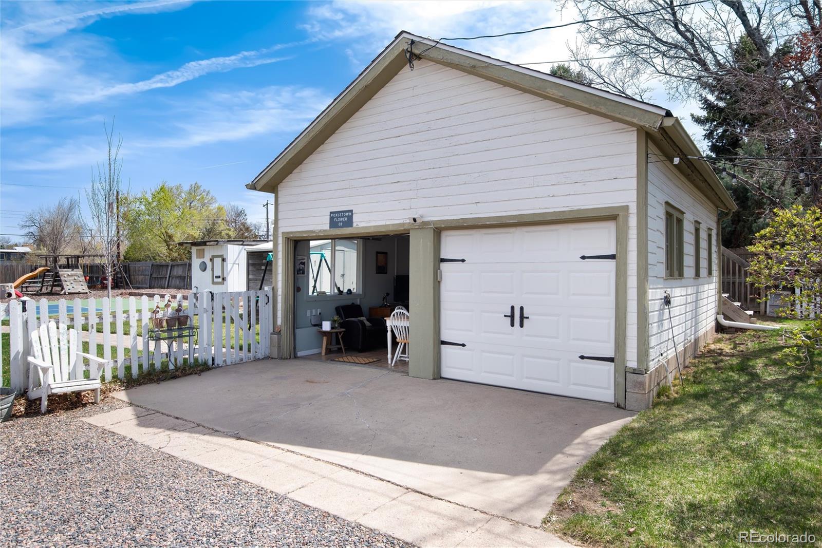 6192 S Pennsylvania Street