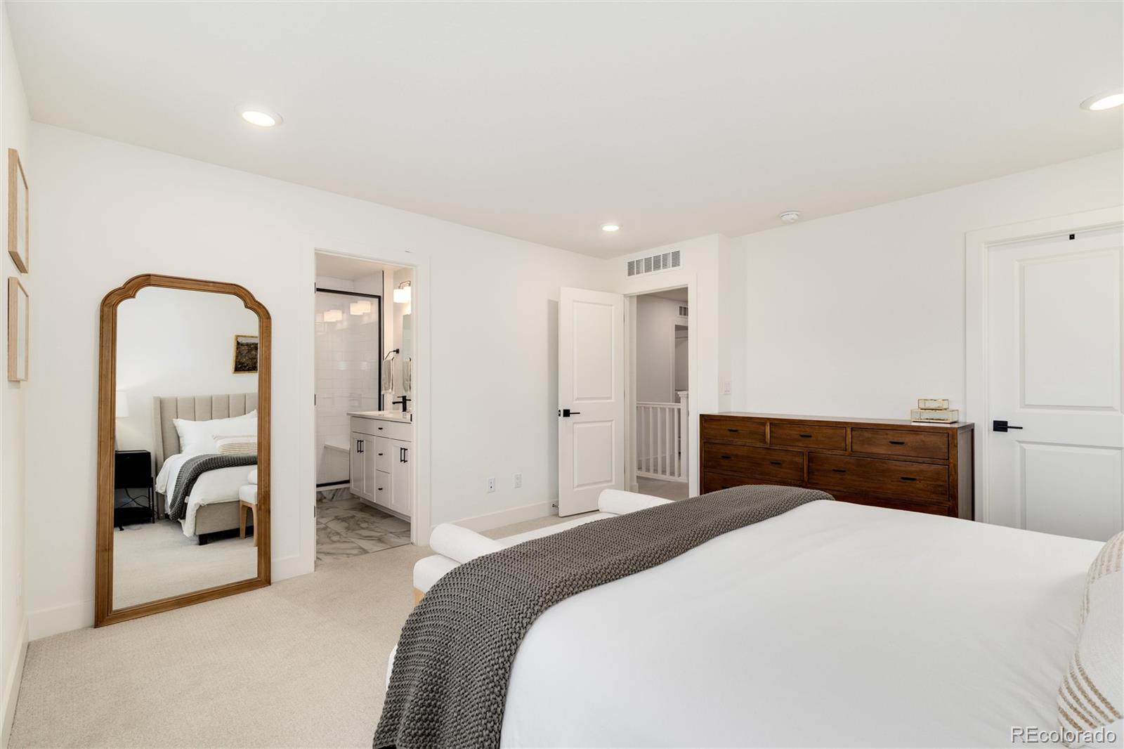 16648 Shoshone Street