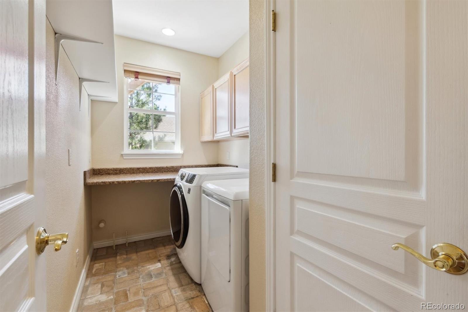 7580 Loveland Circle