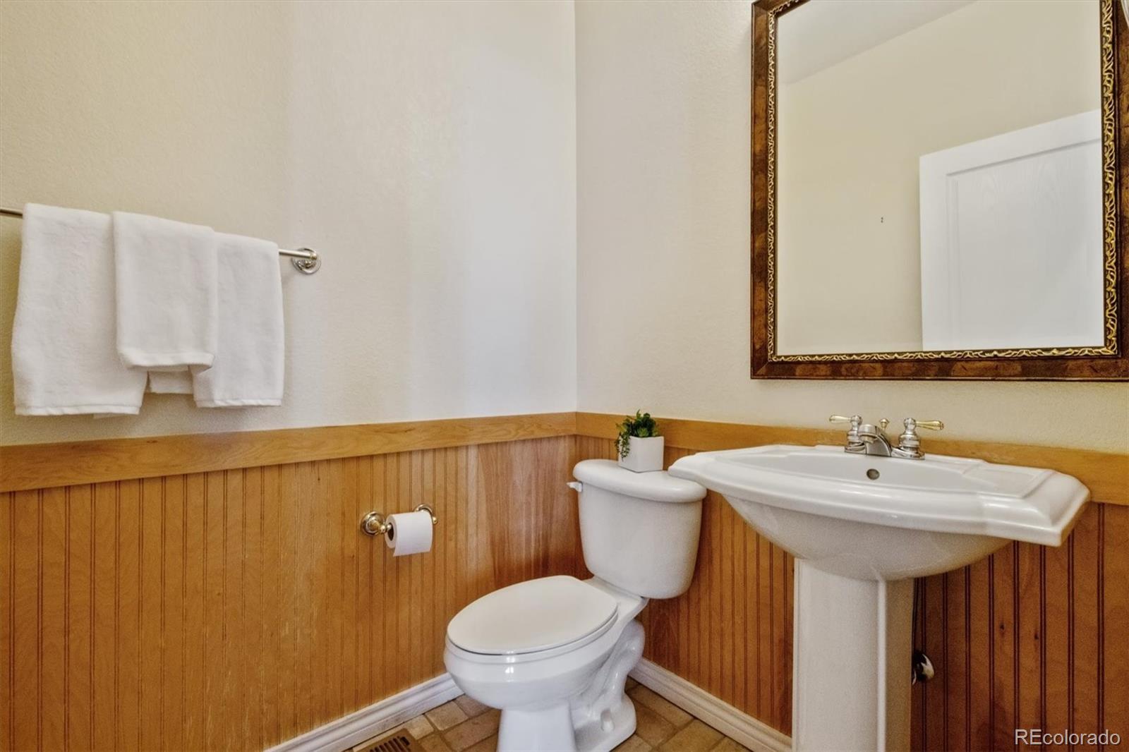 7580 Loveland Circle