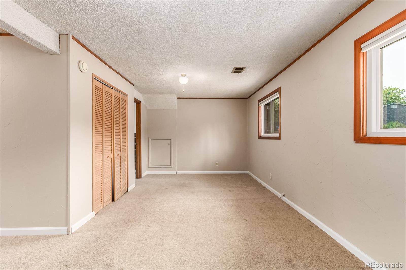 7172 S Washington Street