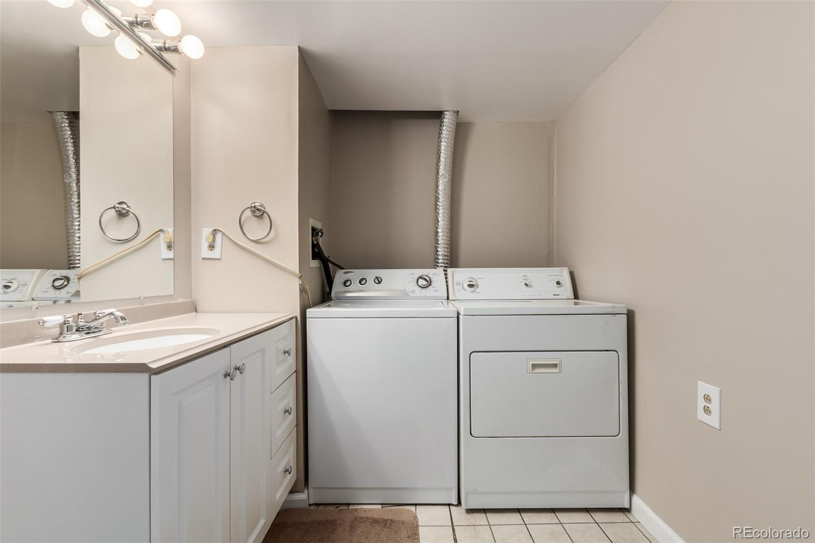 7172 S Washington Street