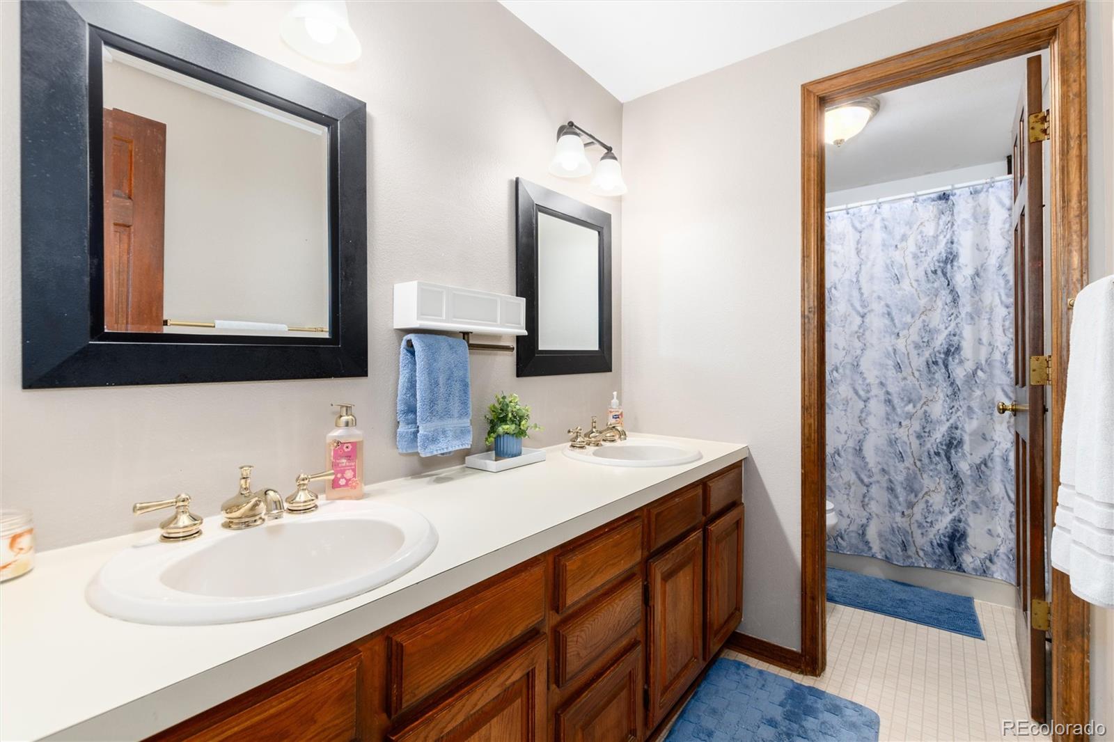 5754 S Olathe Street