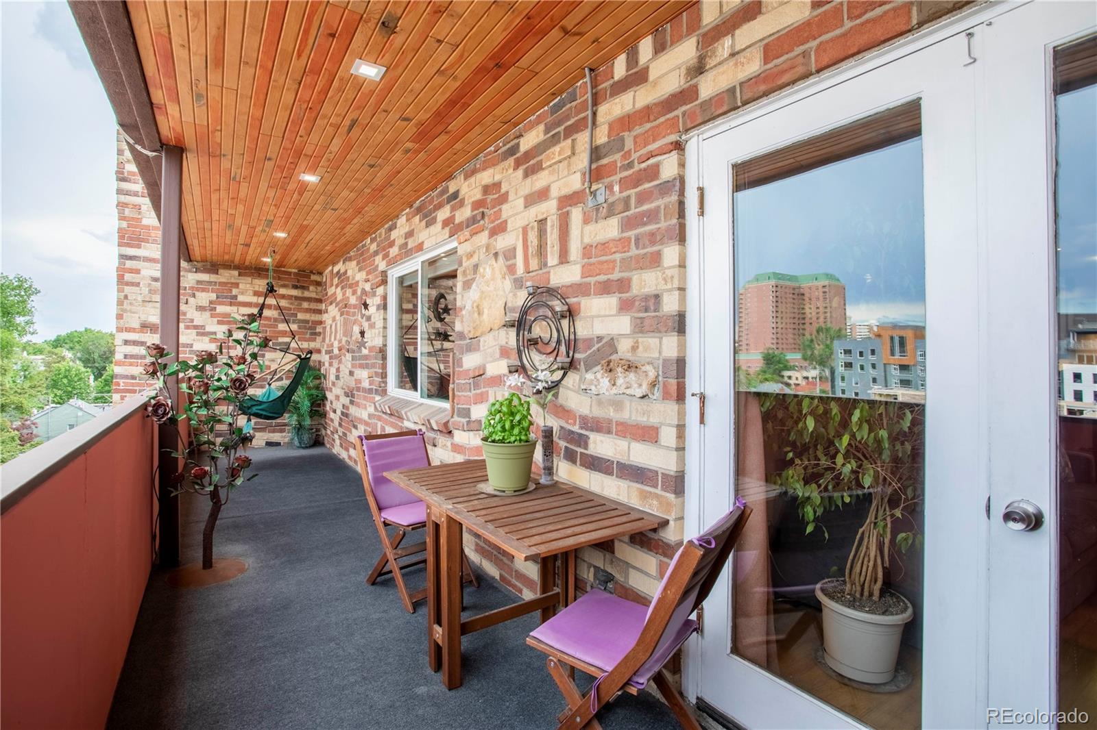 252 N Pennsylvania Street Unit: 605