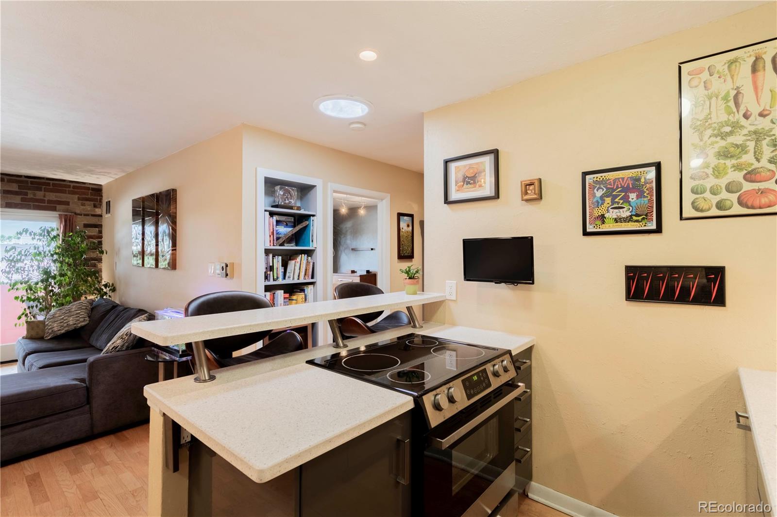 252 N Pennsylvania Street Unit: 605