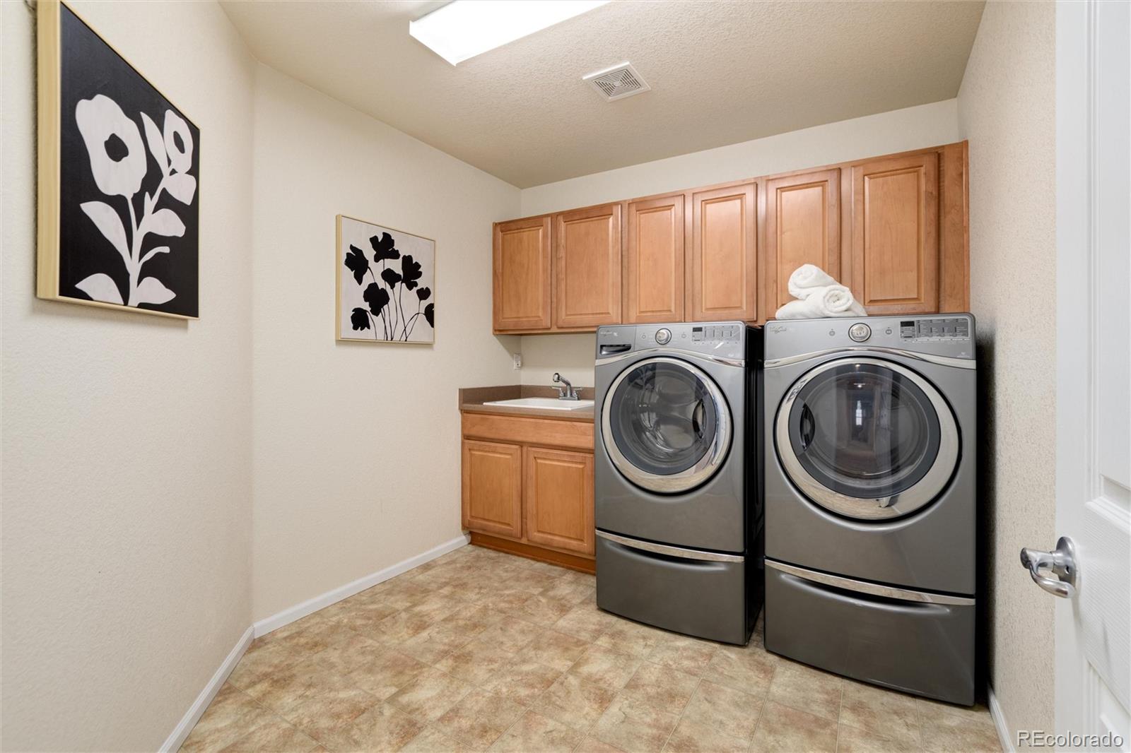 16544 E Blackthorn Way