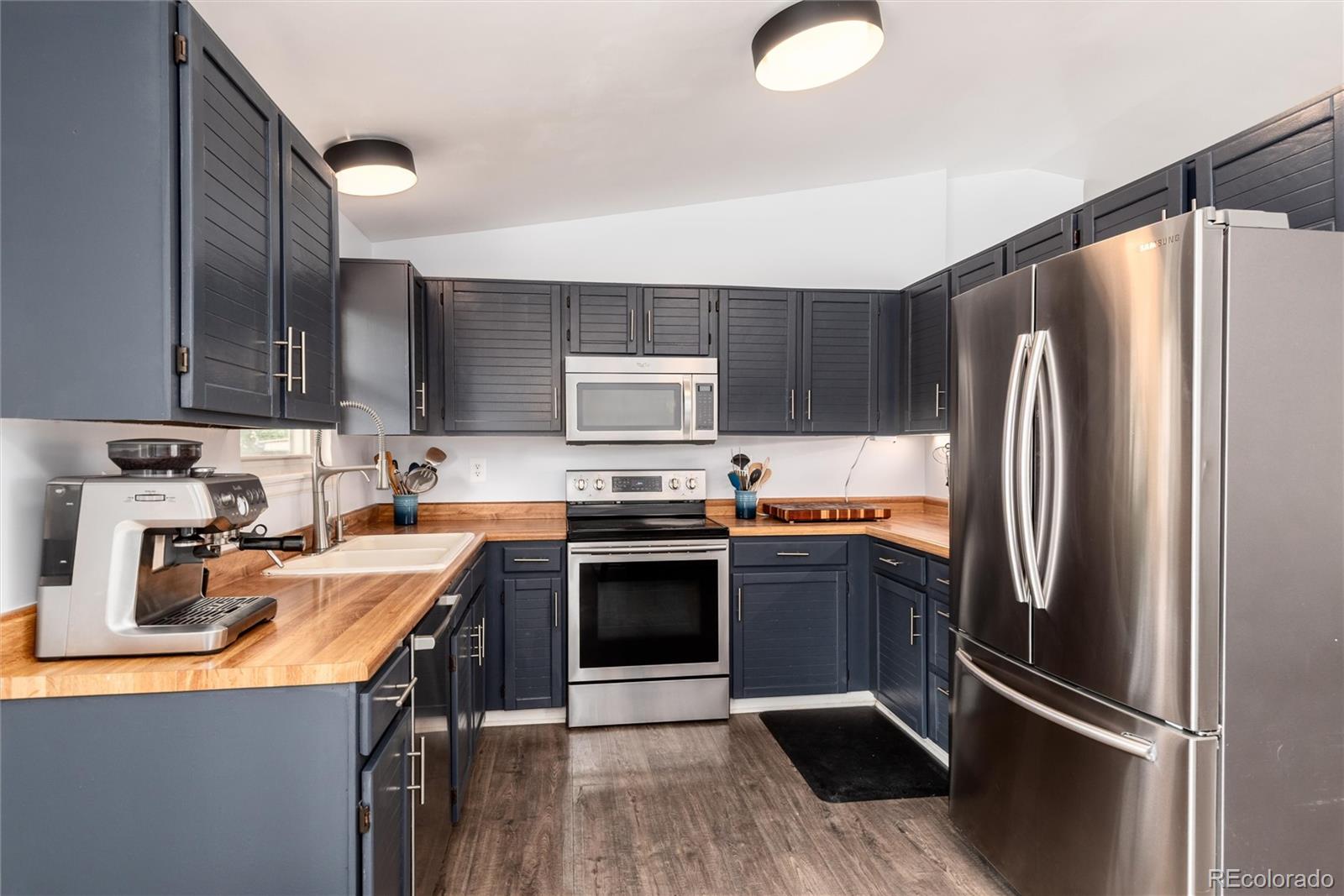 11899 Bellaire Circle