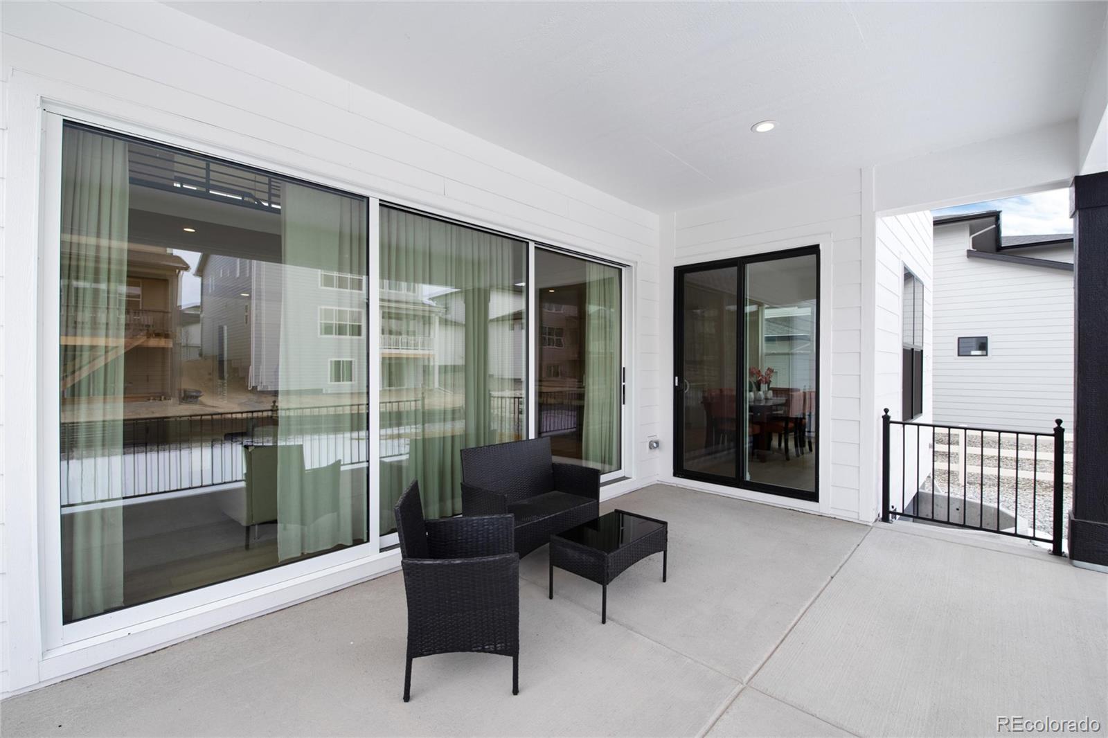 5633 Loma Vista Drive