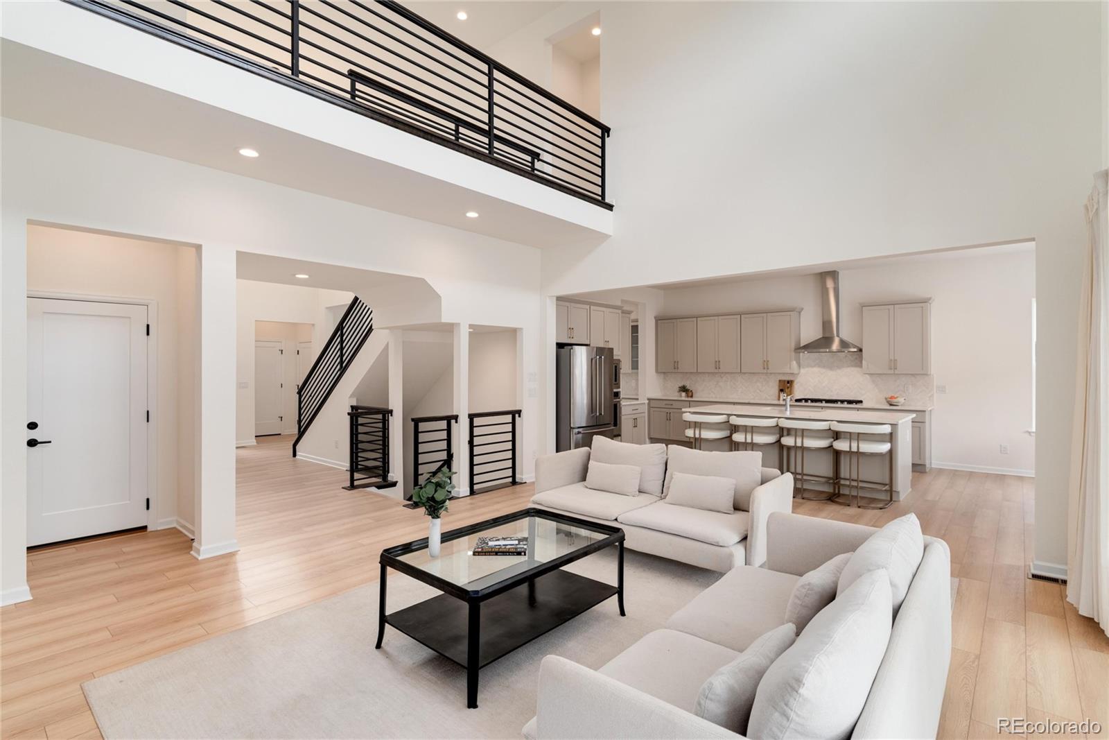 5633 Loma Vista Drive