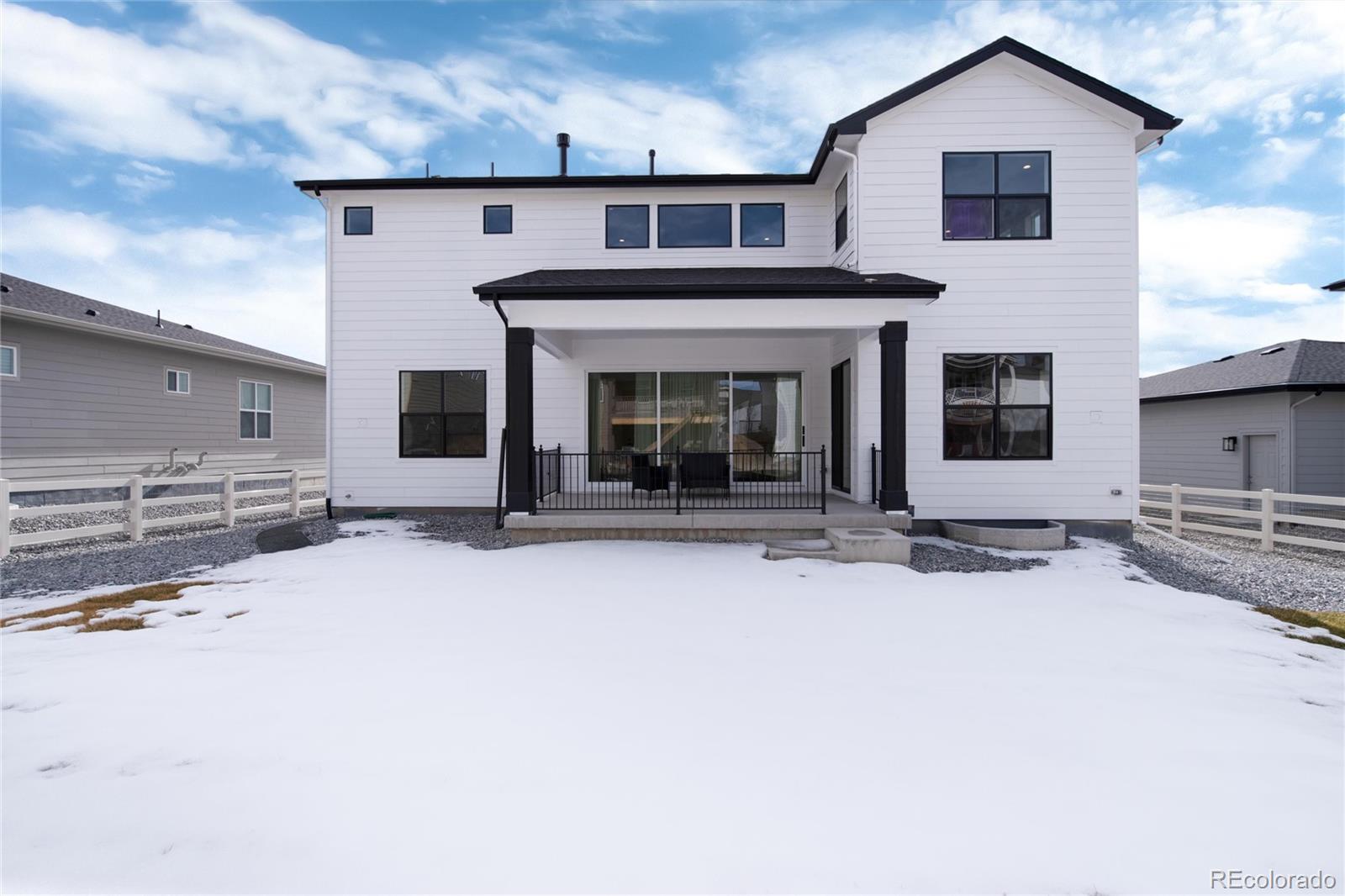 5633 Loma Vista Drive