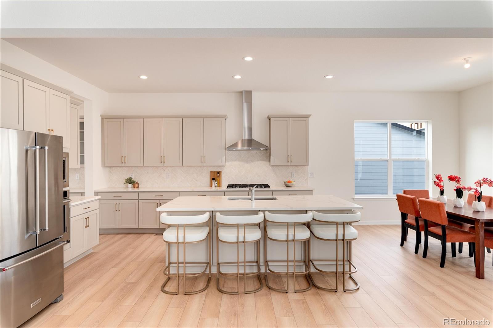 5633 Loma Vista Drive