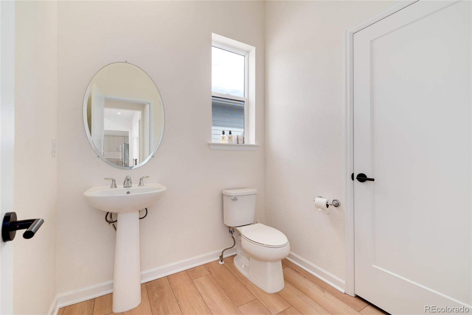 5633 Loma Vista Drive