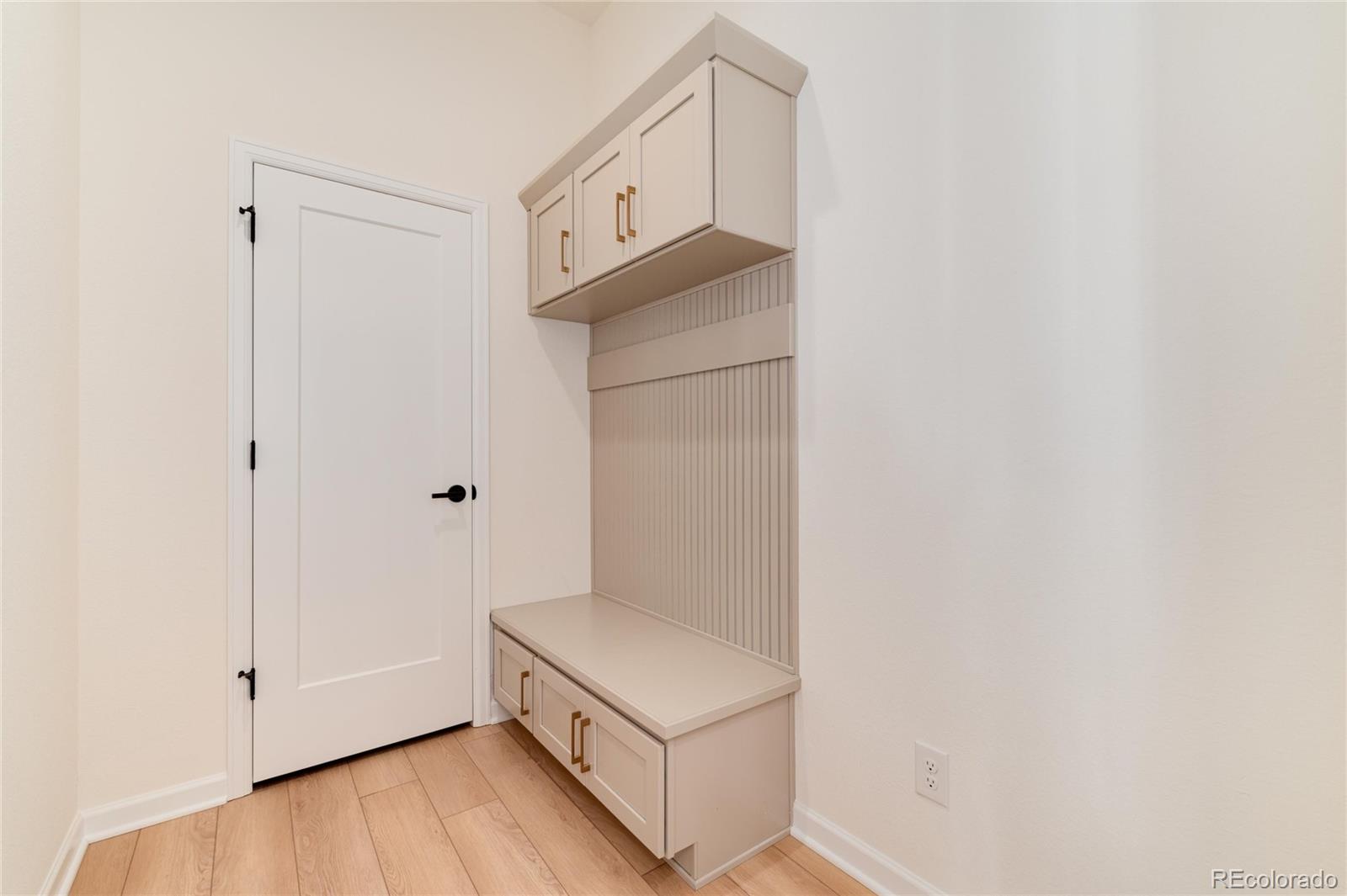 5633 Loma Vista Drive