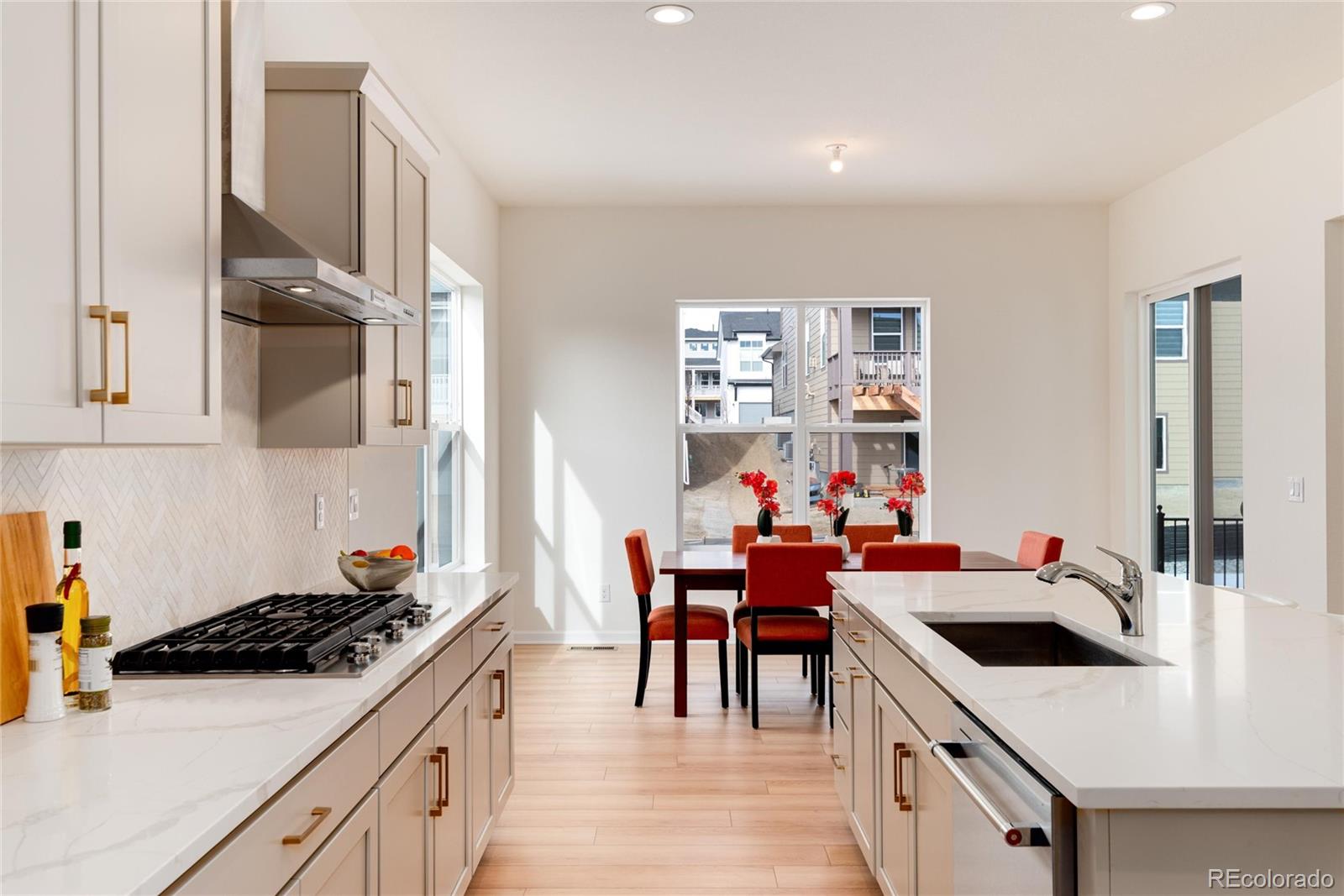 5633 Loma Vista Drive