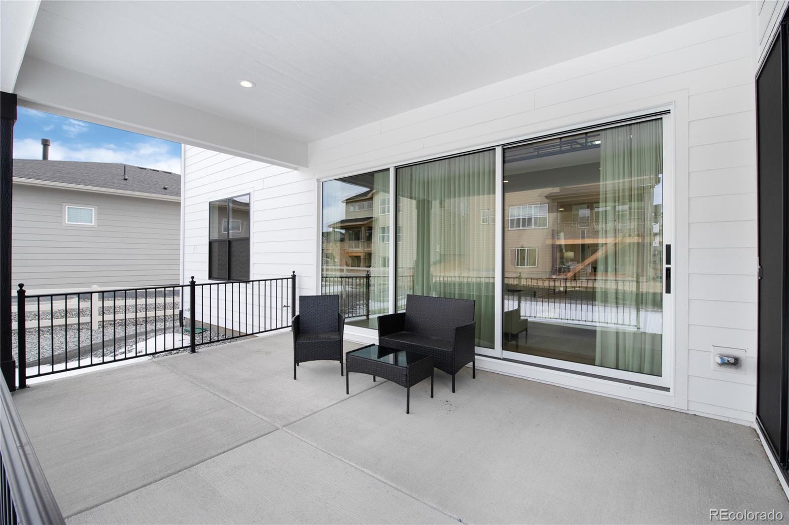 5633 Loma Vista Drive