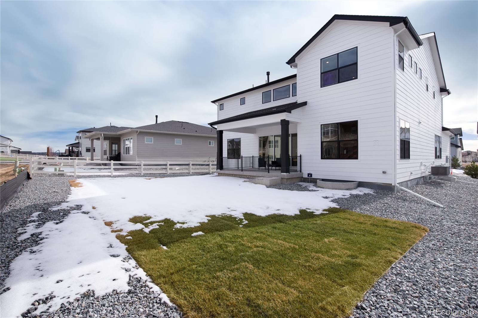 5633 Loma Vista Drive