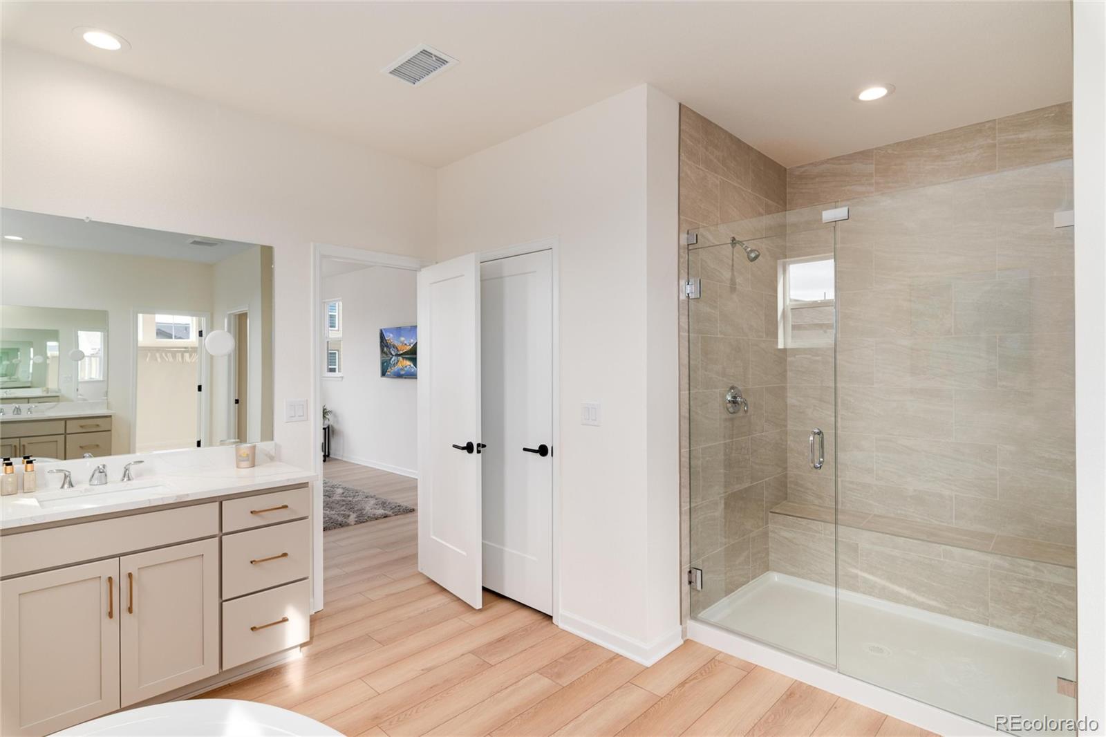 5633 Loma Vista Drive