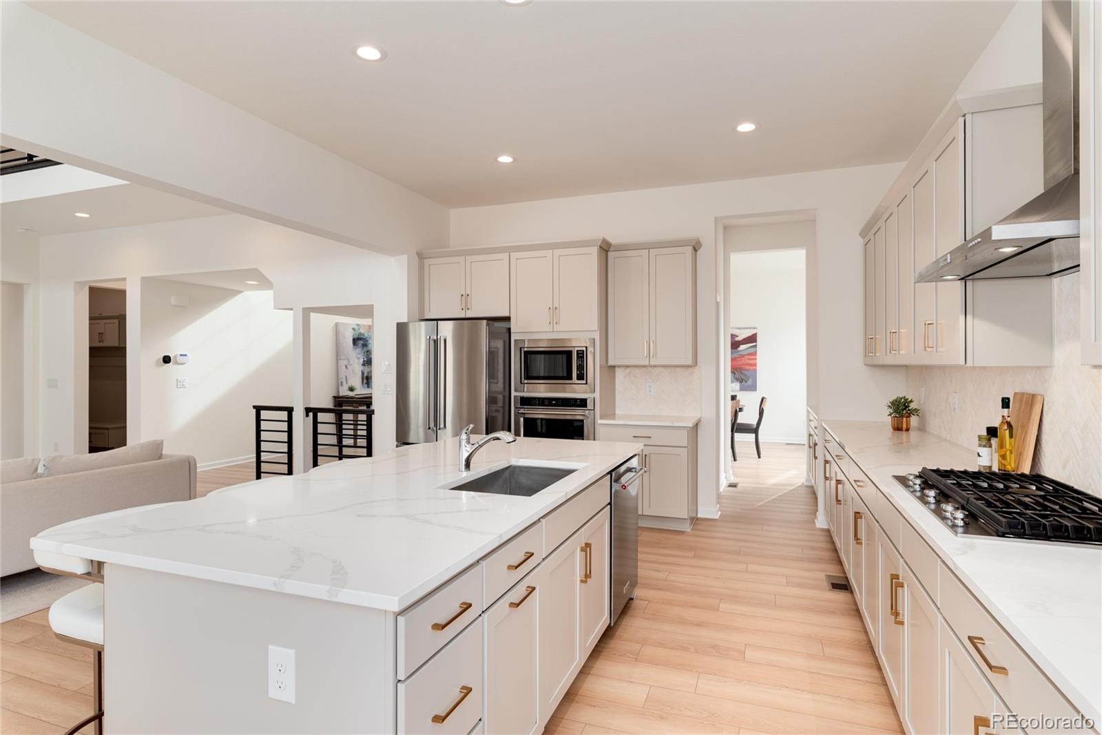 5633 Loma Vista Drive