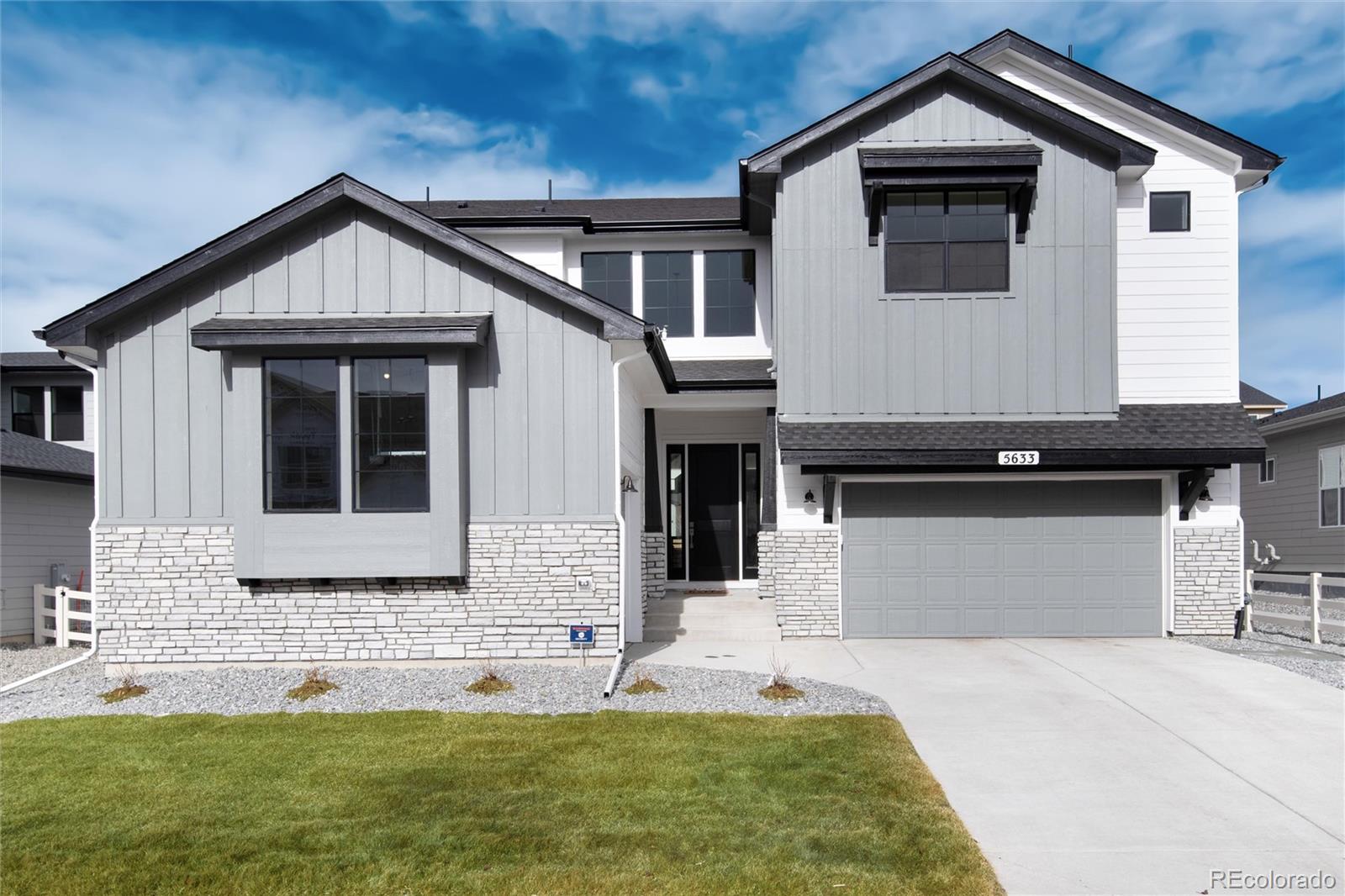 5633 Loma Vista Drive