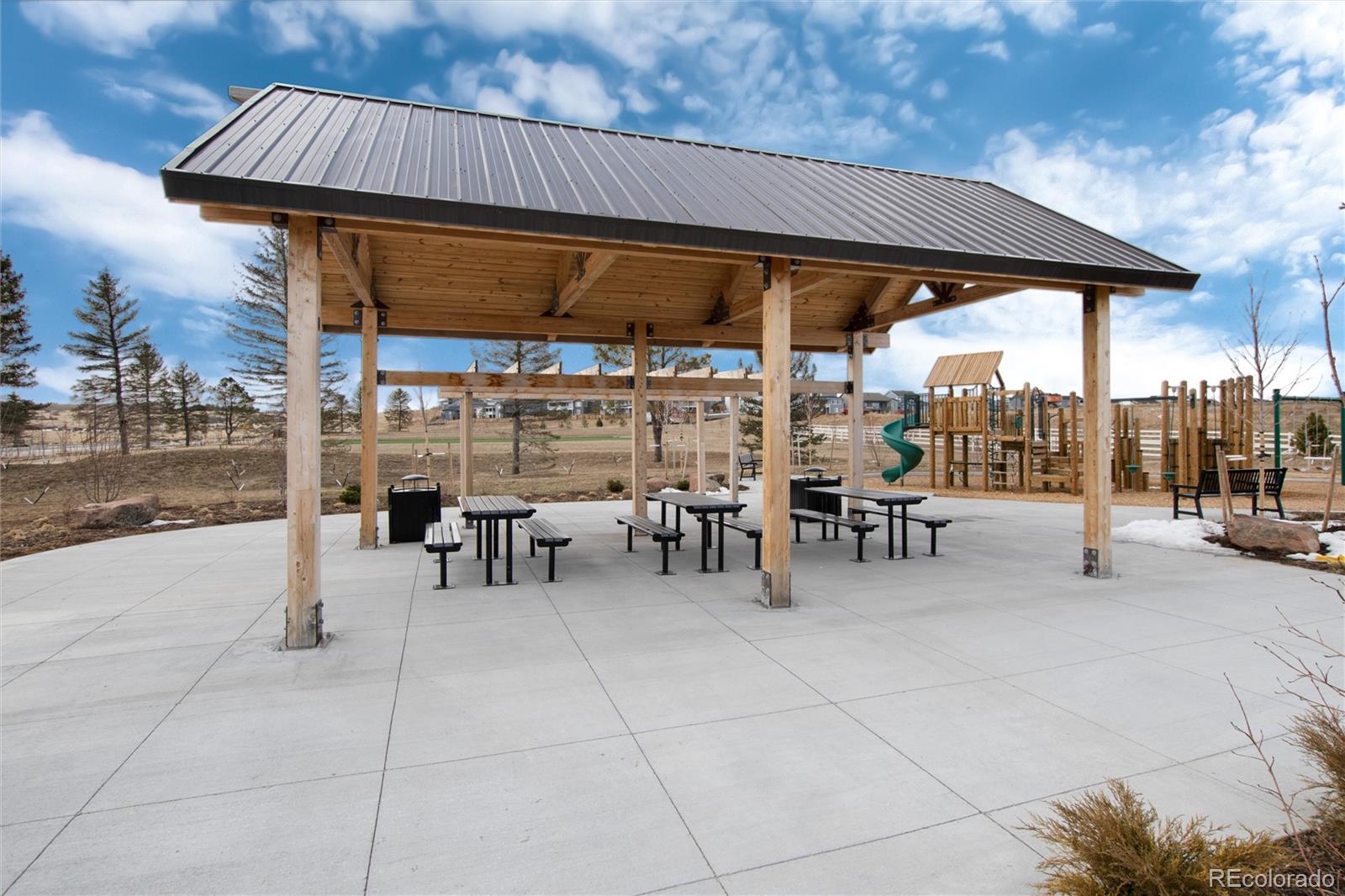 5633 Loma Vista Drive