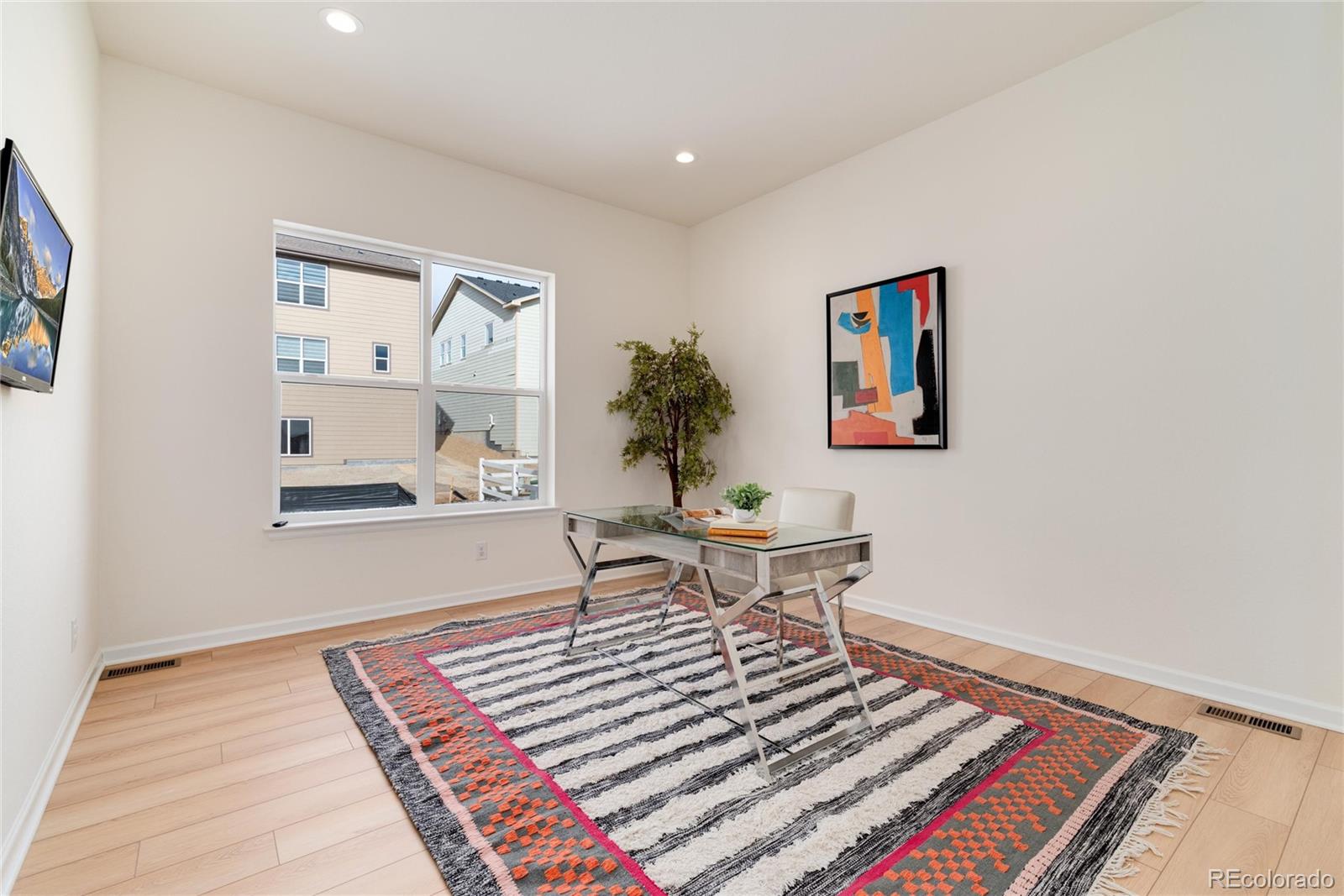 5633 Loma Vista Drive