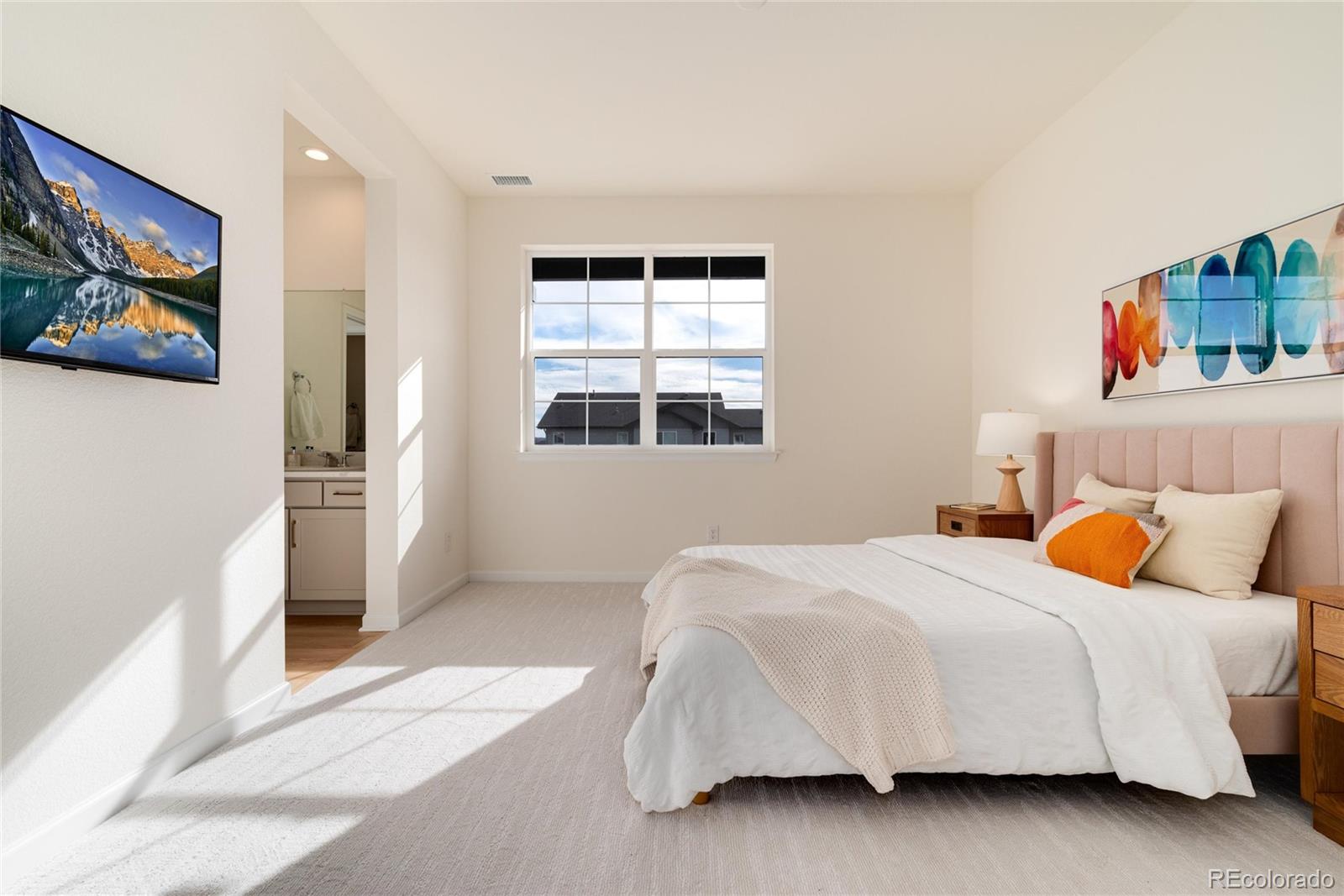 5633 Loma Vista Drive