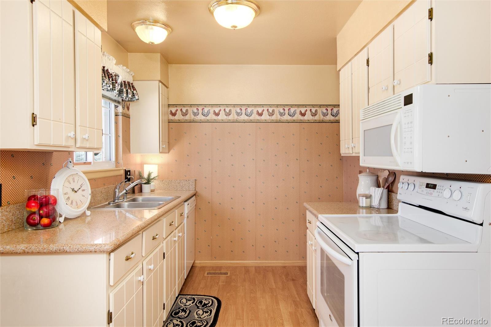 6325 S Johnson Street