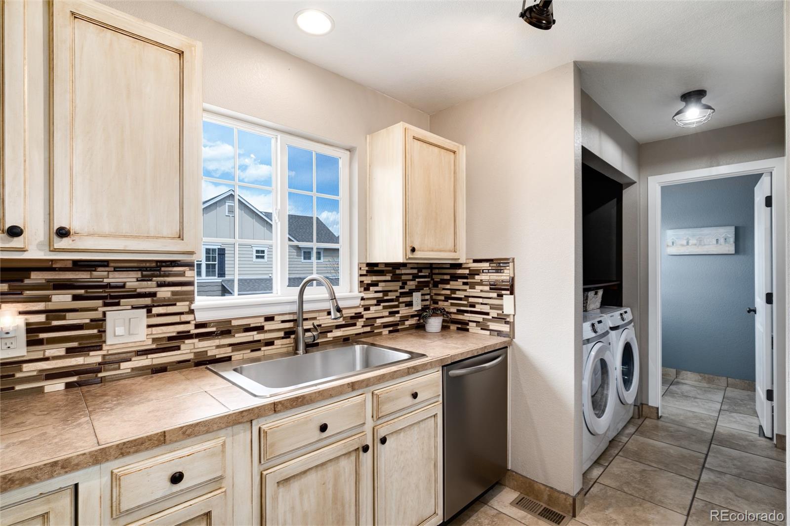 1522 Chimney Peak Drive