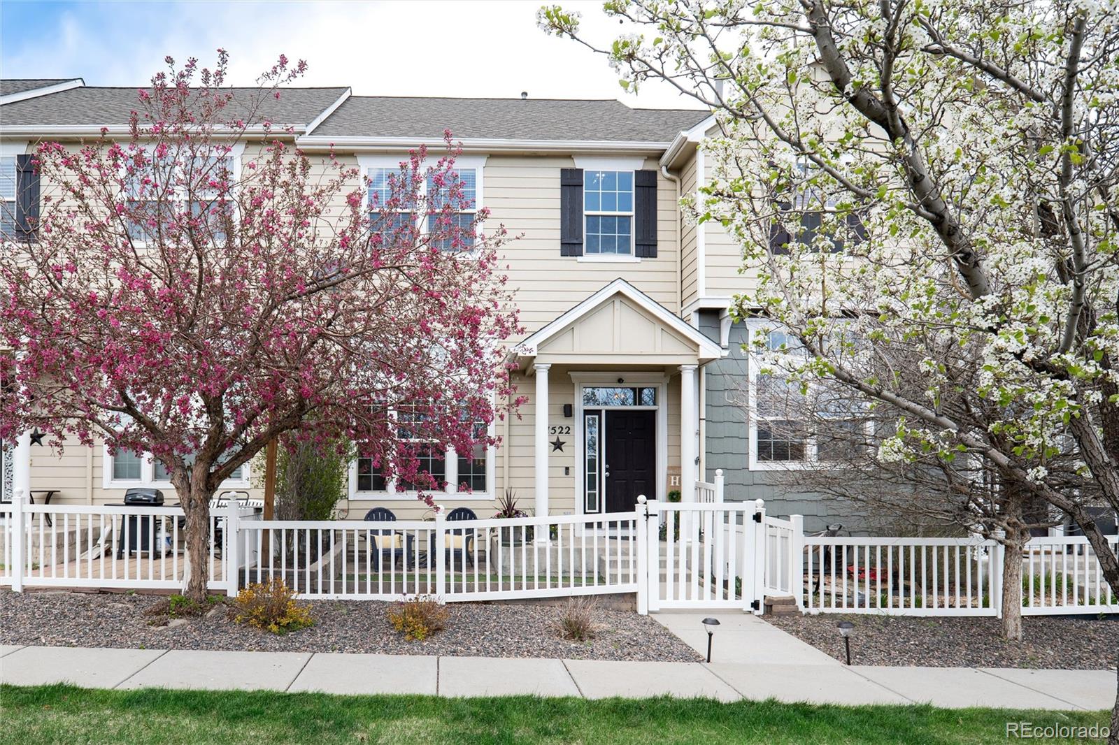 1522 Chimney Peak Drive